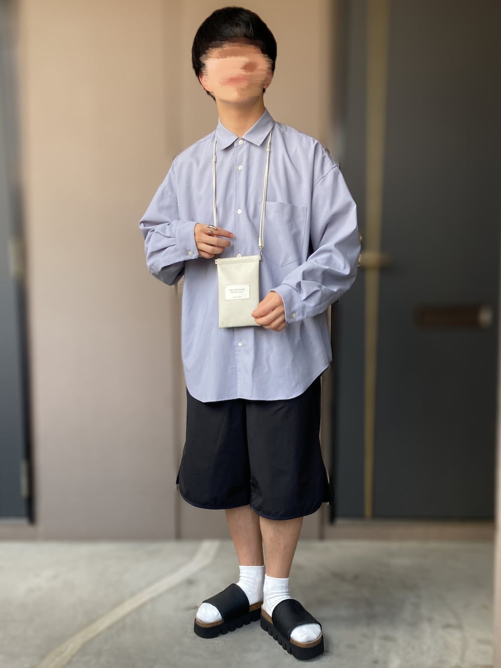 「PUBLIC TOKYO、beautiful people、BURLAP OUTFITTER、乱痴気、Hender Scheme、バスパン、かまぼこサンダル、低身長男子、夏コーデ」｜「Hender Schemeのcaterpillar（その他シューズ、ブラック系）」を使った、おます@低身長(159cm)さん（メンズ・159cm）の秋コーディネートの3枚目の写真