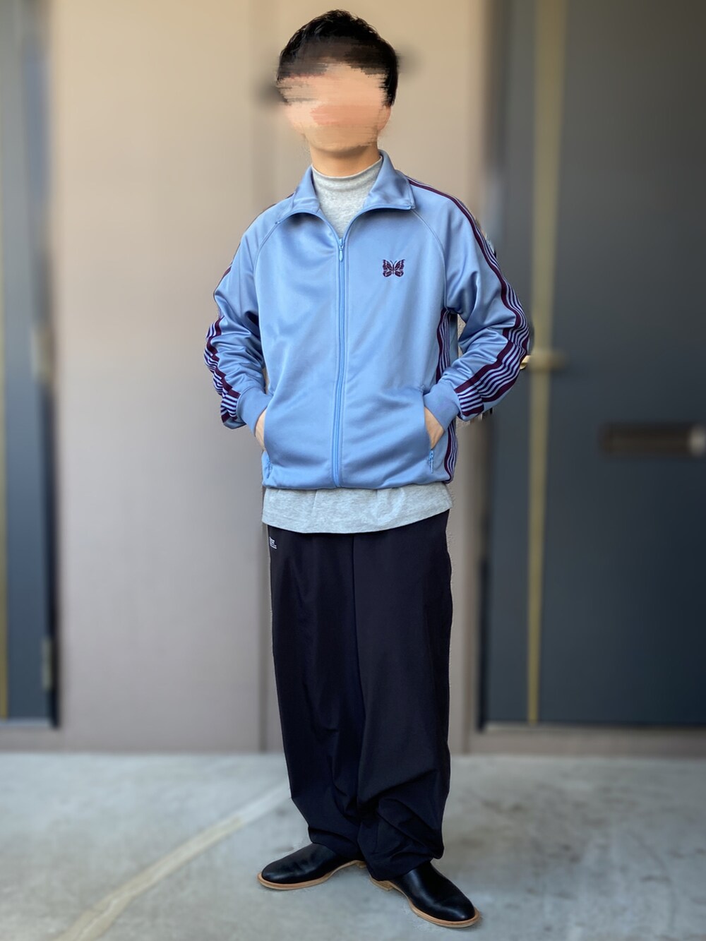 「jieda、JieDa、NEEDLES、トラックジャケット、FreshService、ISHMM、ナイロンパンツ、低身長男子、カバーオール、コーデュロイ」｜「ISHMMのishmm sabot black（シューズ、ブラック系）」を使った、おます@低身長(159cm)さん（メンズ・159cm）の春コーディネートの4枚目の写真