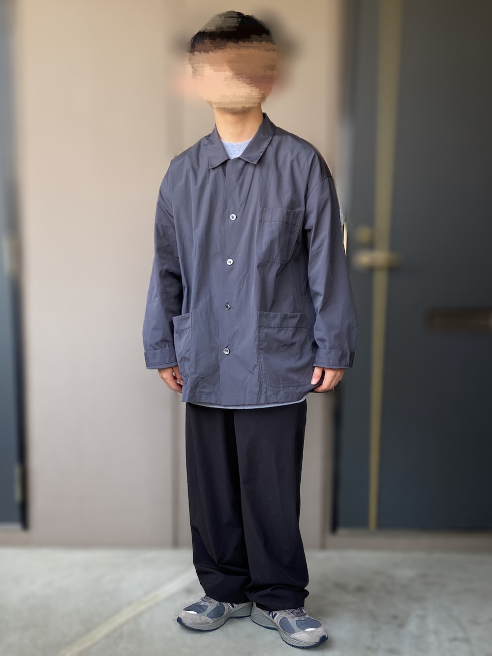 「LAD MUSICIAN、goodwear、FreshService、New Balance、newbalance、低身長男子、ナイロンパンツ、オープンカラーシャツ」｜「FreshServiceのfreshservice  utility packable suit black　M（トップス、ブラック系）」を使った、おます@低身長(159cm)さん（骨格ストレート・メンズ・159cm）の春コーディネートの2枚目の写真