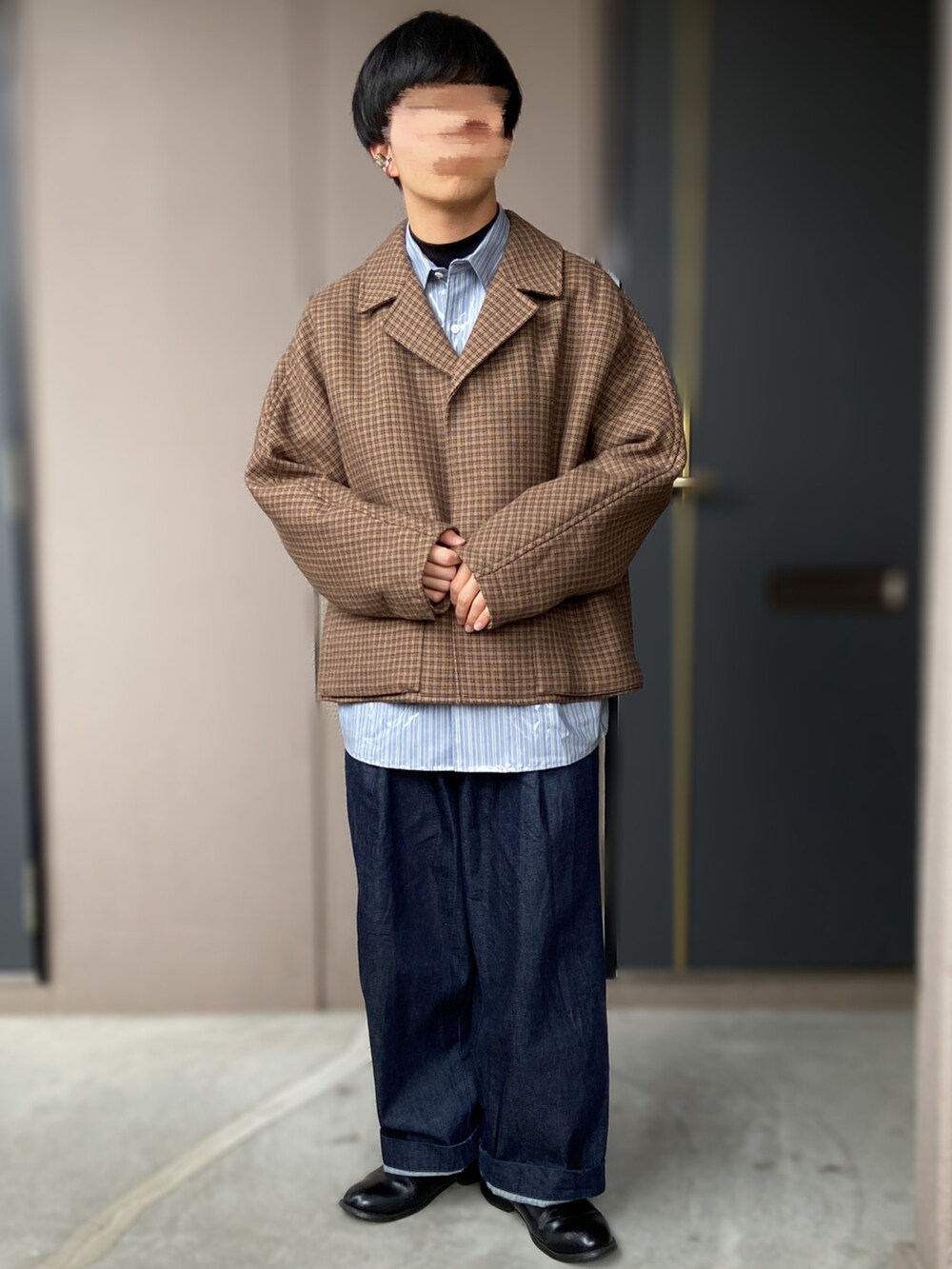 「UNIQLO、UNIQLO U、wellder、Traditional Weatherwear、SHAREEF、革靴、モックネック、低身長男子、ワイドデニム、チェック、ラミネート」｜「Traditional WeatherwearのUNIONSLACK 101（その他パンツ、ブルー系）」を使った、おます@低身長(159cm)さん（メンズ・159cm）の春コーディネートの4枚目の写真