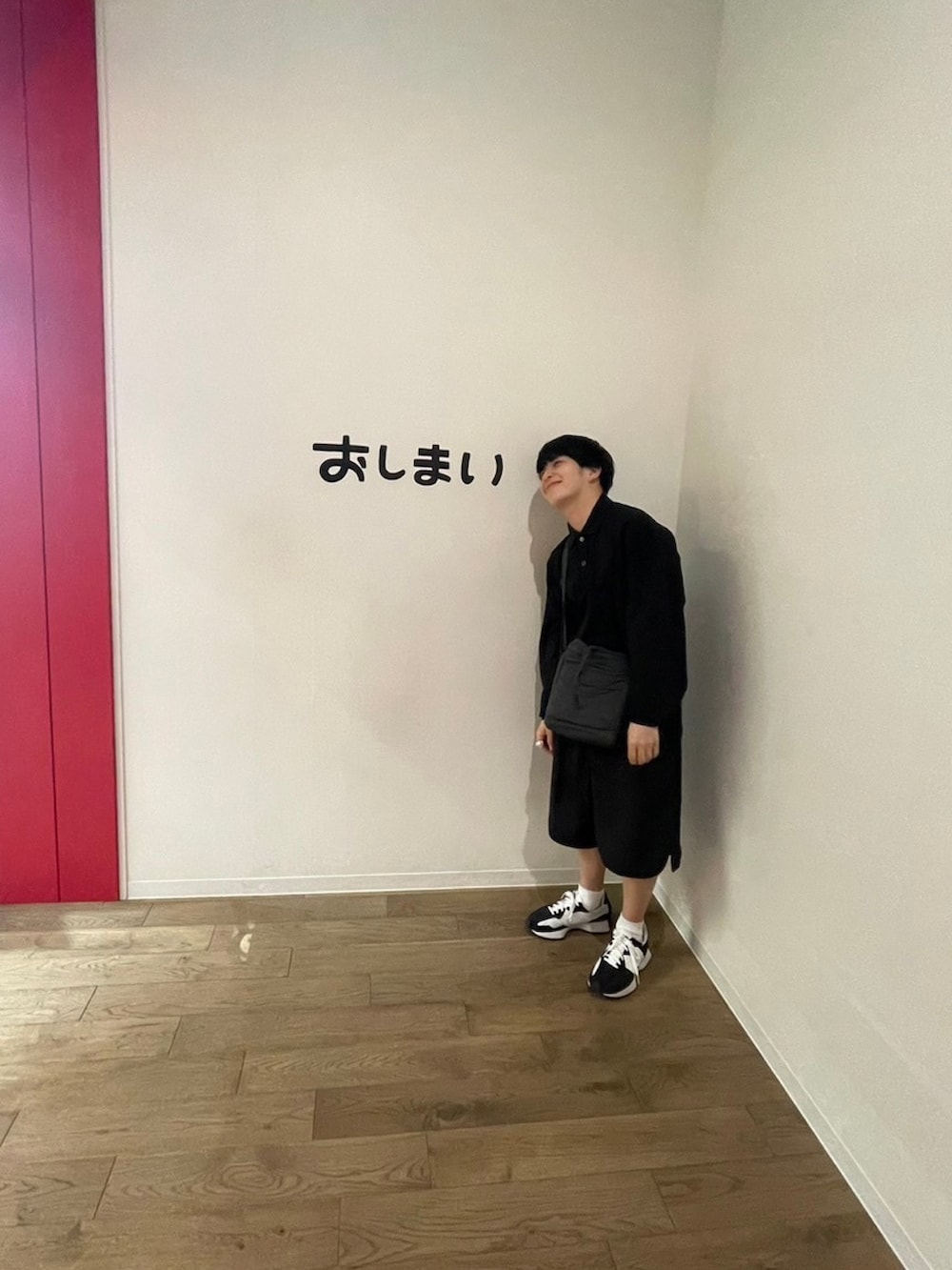 「ジブリパーク、ジブリ、低身長コーデ、低身長男子、FreshService、BURLAP OUTFITTER、New Balance、靴下×スニーカー、UNIQLO、UNIQLO C、マーニー、トトロ、おしまい」｜「NEW BALANCEの＜New Balance（ニューバランス）＞ MS327/スニーカー（スニーカー、ブラック系）」を使った、おます@低身長(159cm)さん（メンズ・159cm）の秋コーディネートの3枚目の写真