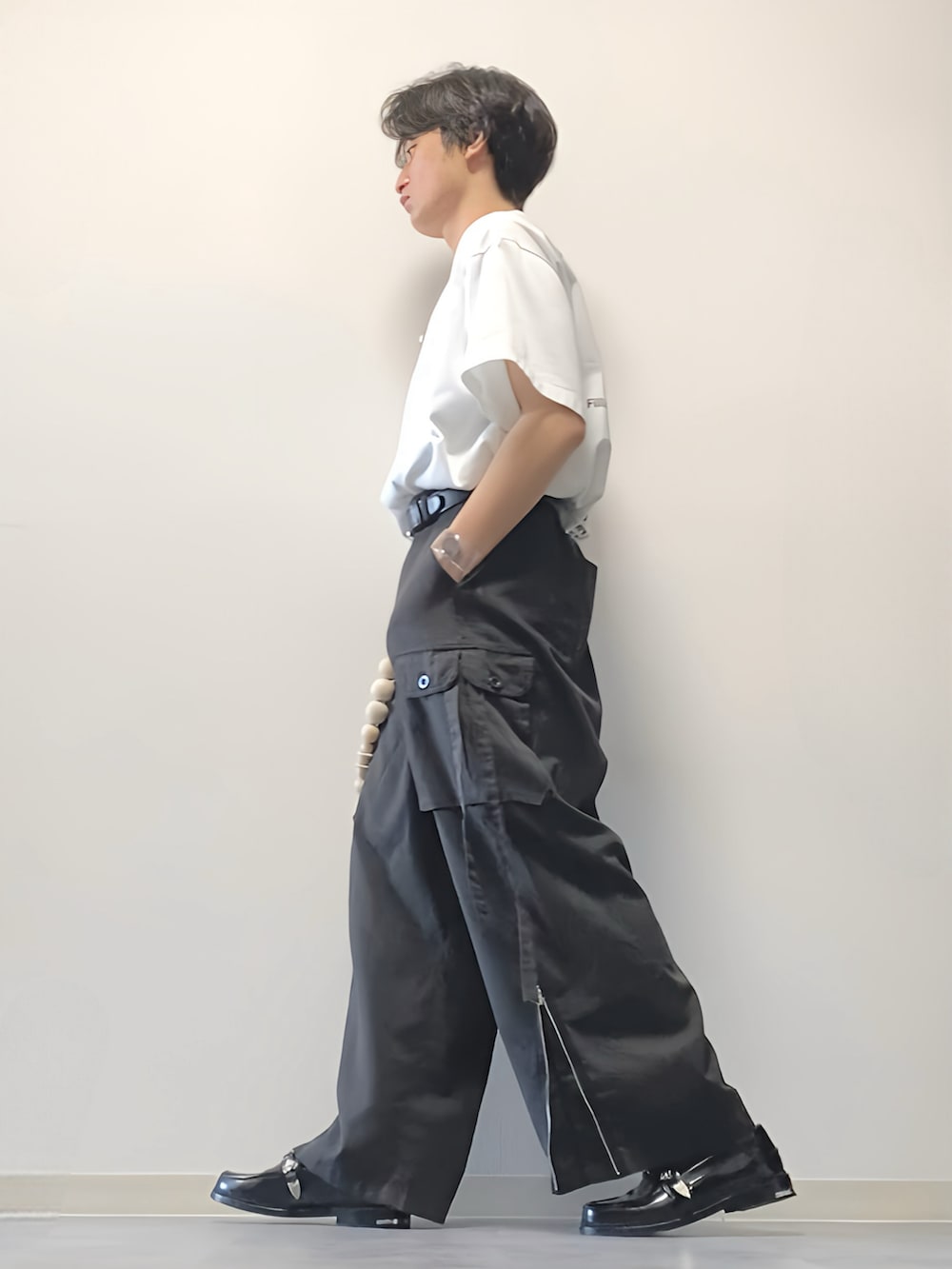 「夏だ！Tシャツ着よう！、低身長、低身長コーデ、163cm、kolor、CASPER JOHN、NODZOKU、TOGA、さらっと晴れやかスナップ」｜「kolorの＜kolor（カラー）＞ プリント Tシャツ■■■（Tシャツ/カットソー、ホワイト系）」を使った、ざわ_低身長男子styleさん（骨格ストレート・メンズ・163cm）の夏コーディネートの2枚目の写真