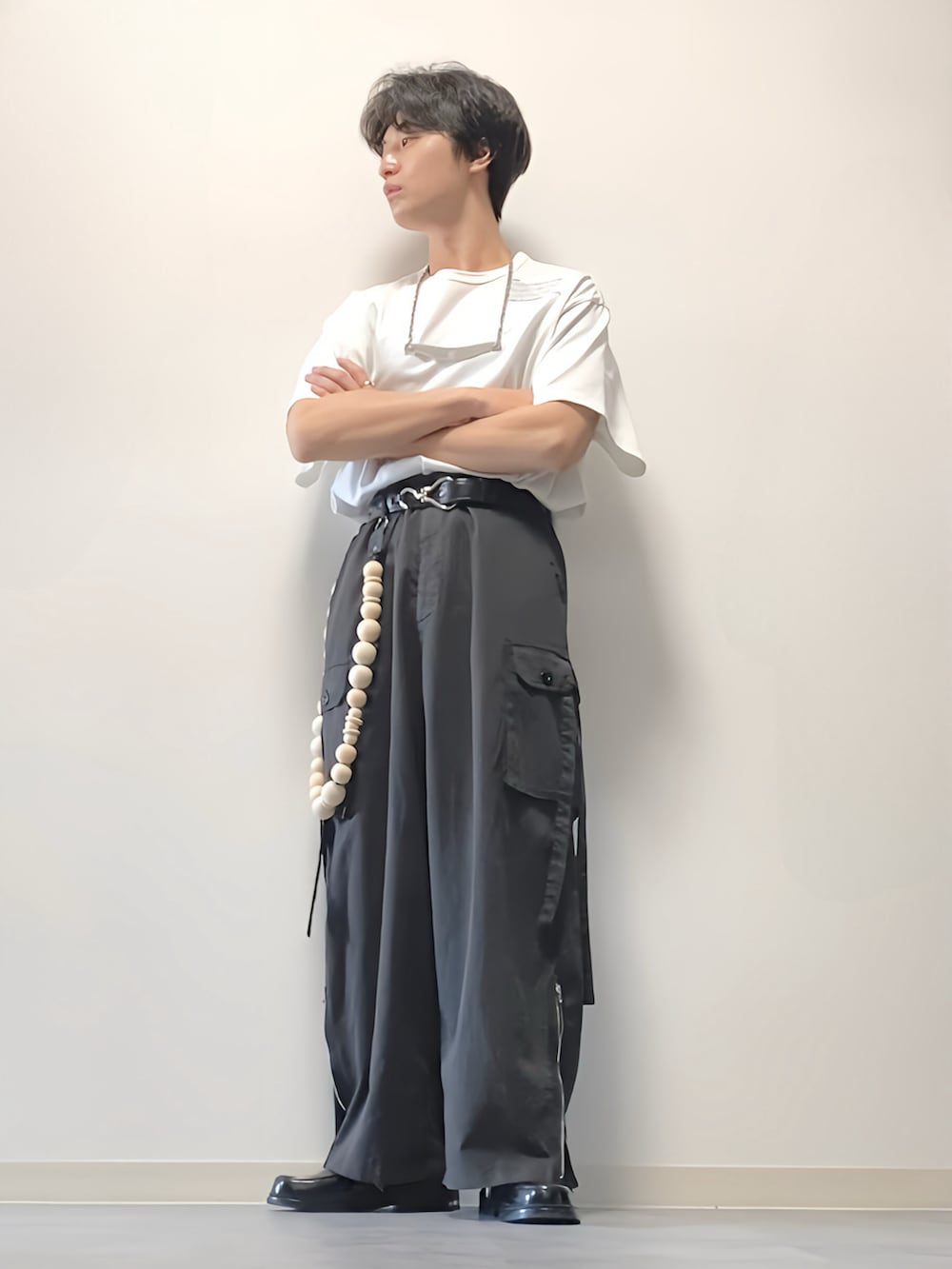 「夏だ！Tシャツ着よう！、低身長、低身長コーデ、163cm、kolor、CASPER JOHN、NODZOKU、TOGA、さらっと晴れやかスナップ」｜「kolorの＜kolor（カラー）＞ プリント Tシャツ■■■（Tシャツ/カットソー、ホワイト系）」を使った、ざわ_低身長男子styleさん（骨格ストレート・メンズ・163cm）の夏コーディネートの3枚目の写真