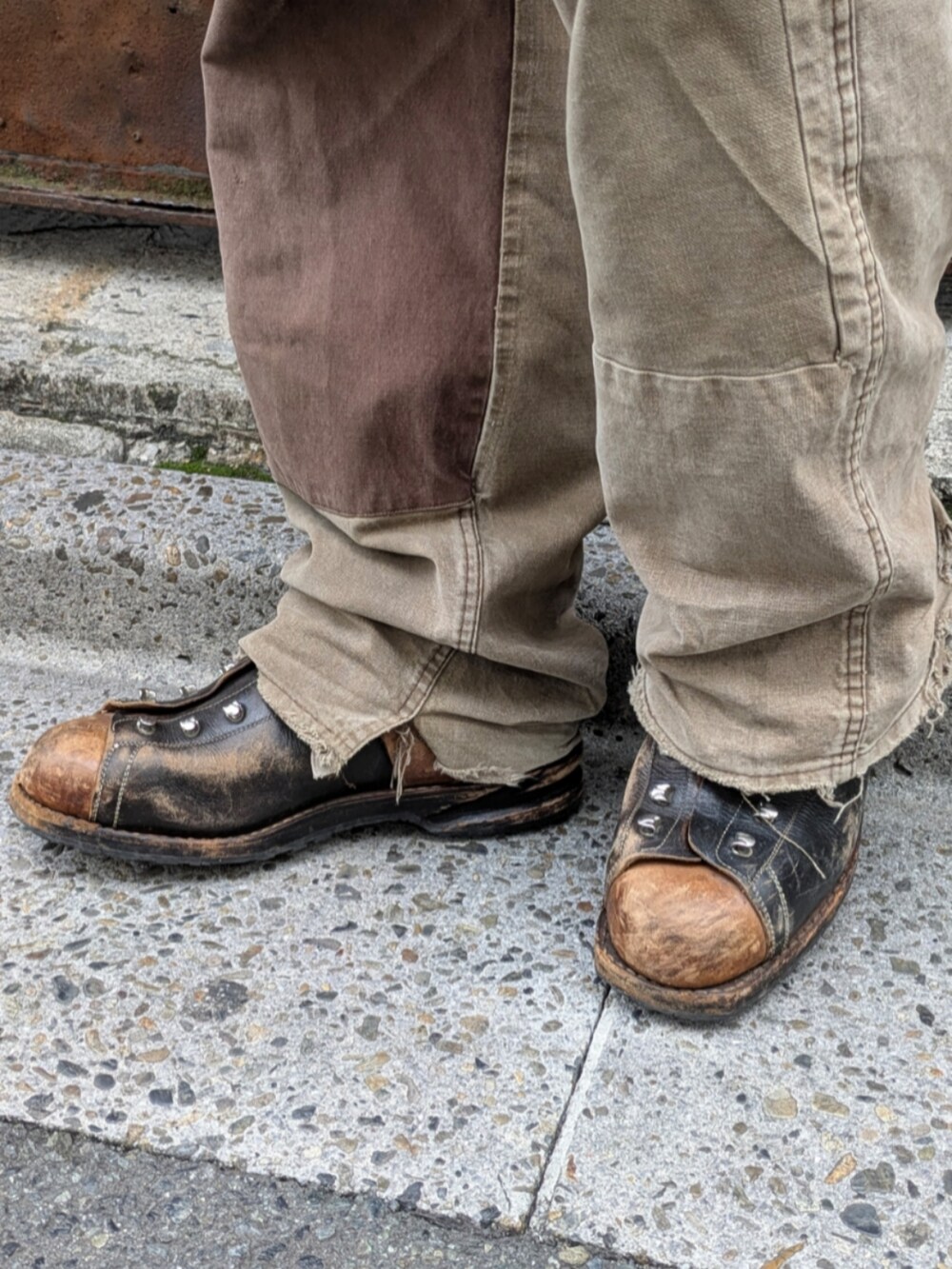 その他のニット/セーターを着用したメンズの秋コーディネートの4枚目の写真