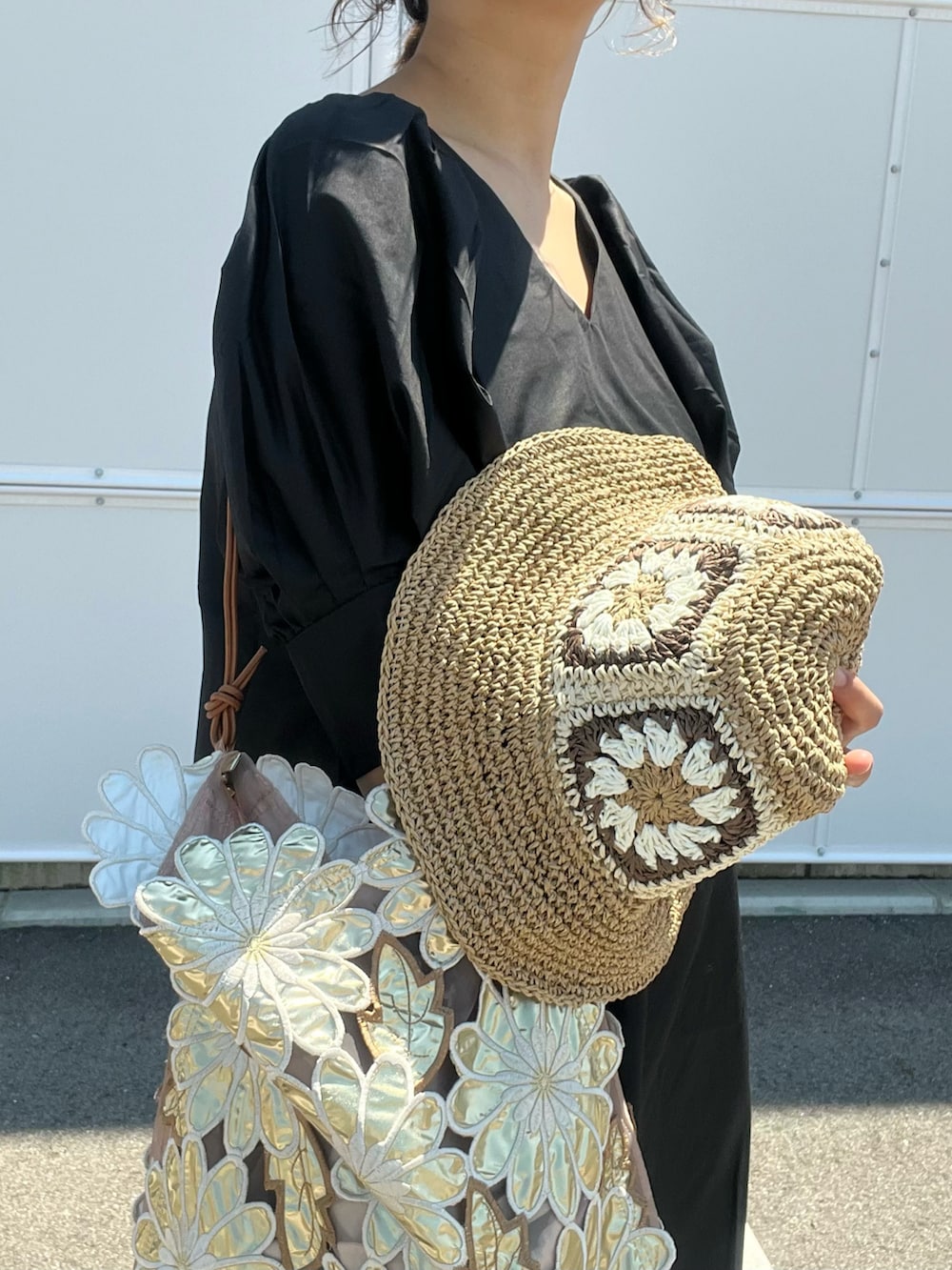 Yukina.さんの「Vネックパフスリーブワンピース（Riberry）」を使ったコーディネートの4枚目の写真