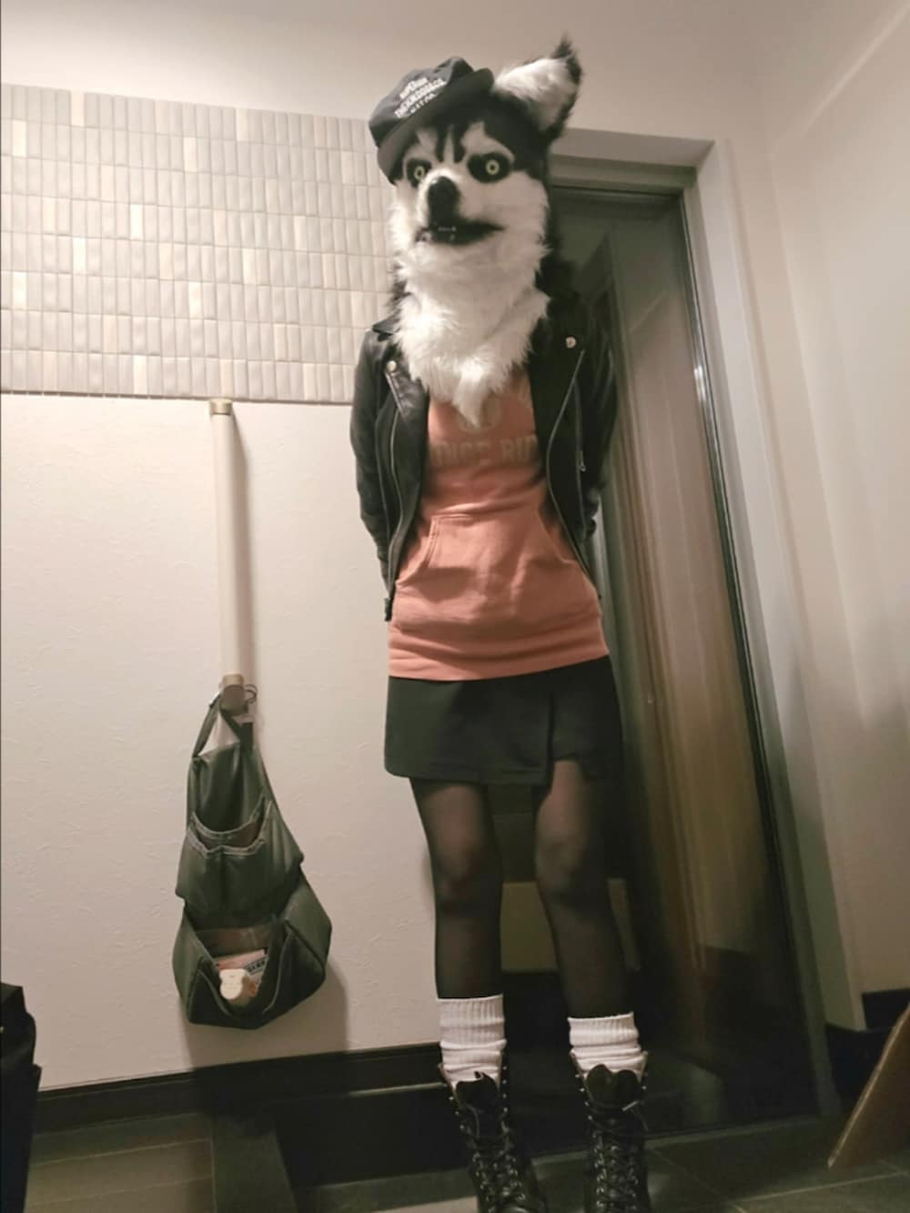 「パーカー、アメカジ、ライダースジャケット」｜「THE H.W. DOG & CO. のアイテム（キャップ、ブラック系）」を使った、AyamiyakEさん（レディース・158cm）の春コーディネートの3枚目の写真