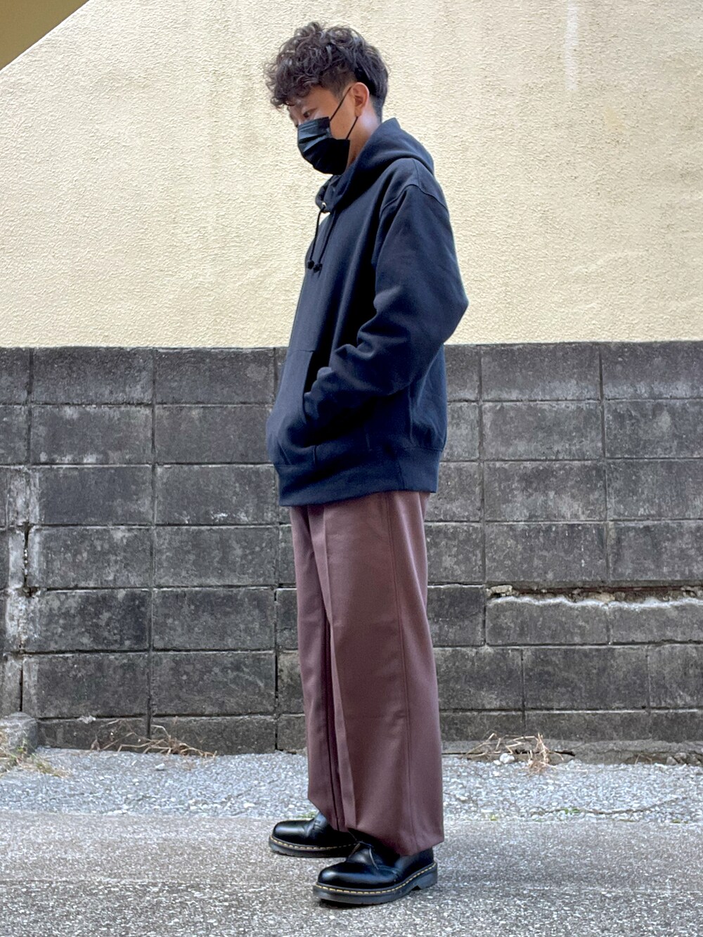 「プチプラ、UNIQLO、GU、パーカー」｜「GUのアイテム（スウェット、ブラック系）」を使った、Munehiro.Tさん（メンズ・170cm）の冬コーディネートの2枚目の写真