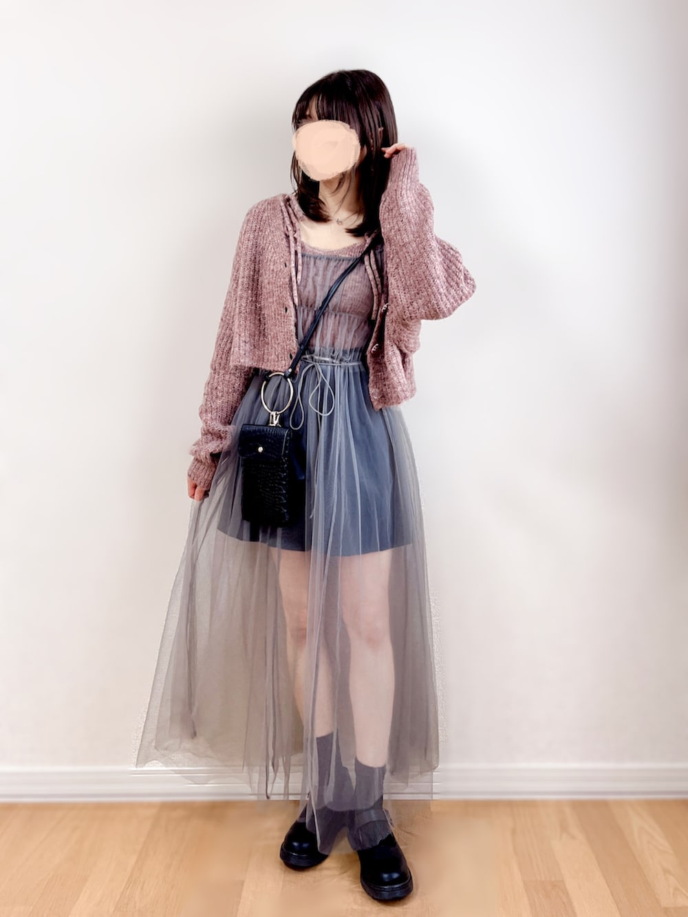 ãã³ã¯ç³»ã®ã«ãŒãã£ã¬ã³/ãã¬ããã°ã¬ãŒç³»ã®ã¯ã³ããŒã¹ããã©ãã¯ç³»ã®ãã®ä»ãã³ããççšããã¬ãã£ãŒã¹ã®ç§ã³ãŒãã£ããŒãã®2æç®ã®åç