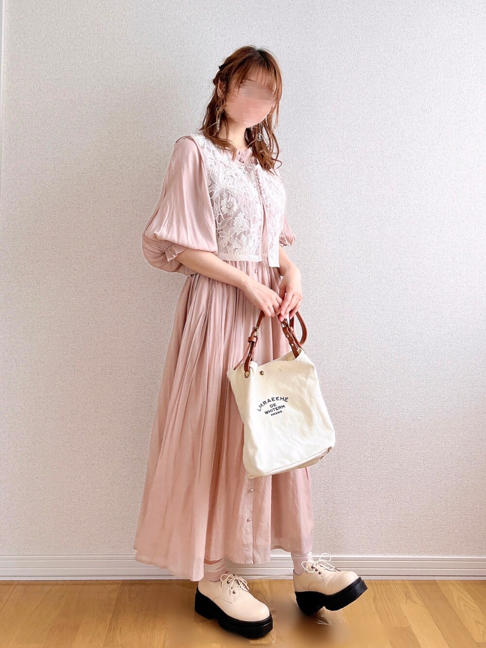 ãã¯ã€ãç³»ã®ãã¹ããããŒãžã¥ç³»ã®ã¯ã³ããŒã¹ããã¯ã€ãç³»ã®ãã¬ã¹ã·ã¥ãŒãºãççšããã¬ãã£ãŒã¹ã®å€ã³ãŒãã£ããŒãã®2æç®ã®åç