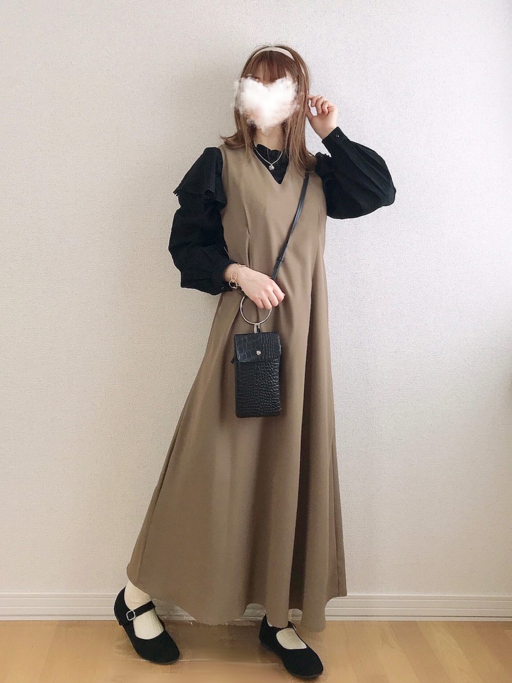 「エクリール、ECRIRE、ワンピース、ワンピースコーデ、ジャンパースカート、ジャンスカ、着回しコーデ、大人カジュアル、大人ガーリー、きれいめカジュアル、キレイめ、春コーデ、淡色コーデ、大人かわいい、低身長」｜「ECRIREの【TOMOコラボ】２WAYノースリーブワンピース（ワンピース、グレー系）」を使った、𝚊𝚛𝚒𝚗𝚊ᙏ̤̫͚.* 𖥧⚘さん（レディース・152cm）の春コーディネートの3枚目の写真
