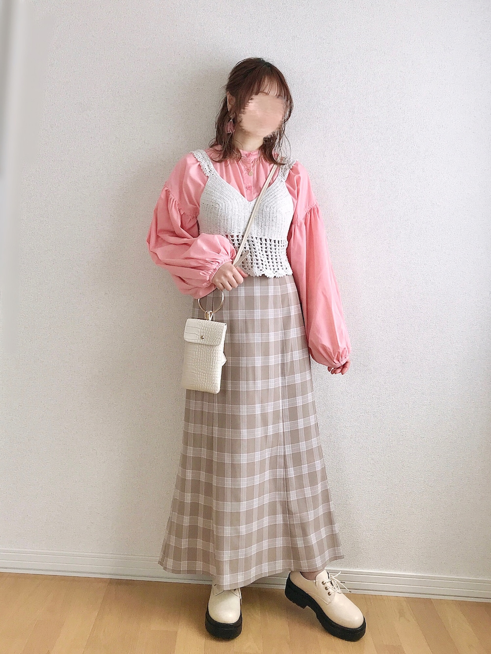 ãã³ã¯ç³»ã®ã·ã£ã/ãã©ãŠã¹ããã©ãã¯ç³»ã®ã¹ã«ãŒãããã¯ã€ãç³»ã®ãã¹ããççšããã¬ãã£ãŒã¹ã®æ¥ã³ãŒãã£ããŒãã®5æç®ã®åç