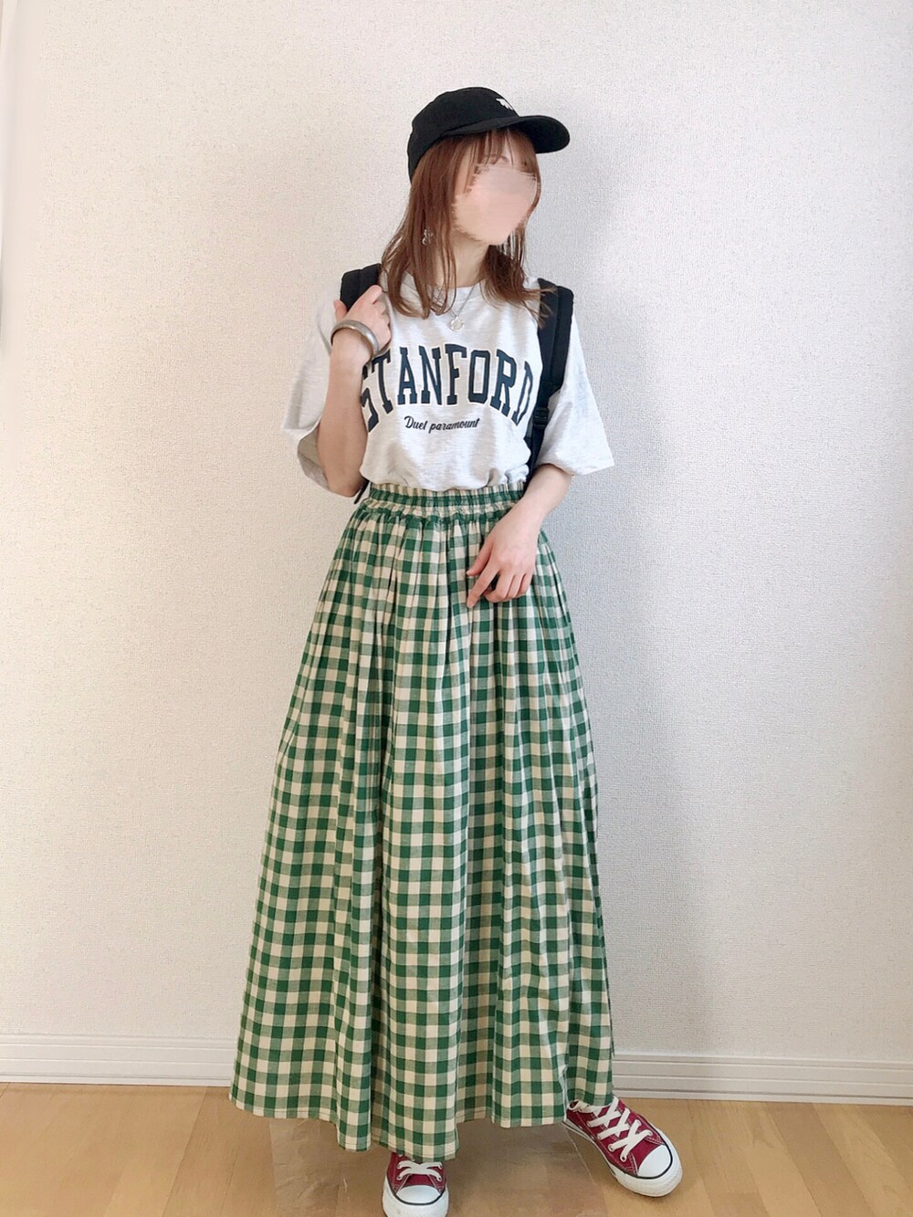 ã°ã¬ãŒç³»ã®Tã·ã£ã/ã«ãããœãŒãã°ãªãŒã³ç³»ã®ã¹ã«ãŒããã¬ããç³»ã®ã¹ããŒã«ãŒãççšããã¬ãã£ãŒã¹ã®æ¥ã³ãŒãã£ããŒãã®4æç®ã®åç