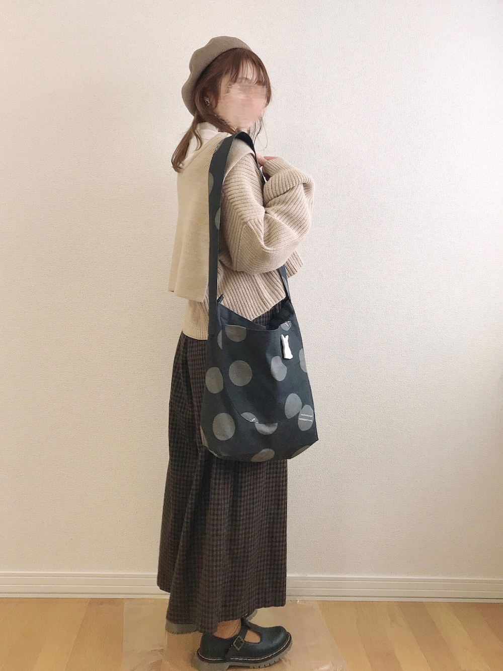 「春コーデ、ベージュ、セーラーカラー、セーラー襟、セーラーニット、Heather、ギンガムチェック、ベレー帽、カジュアルガーリー、ガーリーコーデ、大人ガーリー、ラテカラー、シアートップス、GRL、ボリューム袖」|「Heatherのセーラーカラーニットカーディガン 263123(カーディガン/ボレロ、ベージュ系)」を使った、𝚊𝚛𝚒𝚗𝚊ᙏ̤̫͚.* 𖥧⚘さん(レディース・152cm)の春コーディネートの3枚目の写真