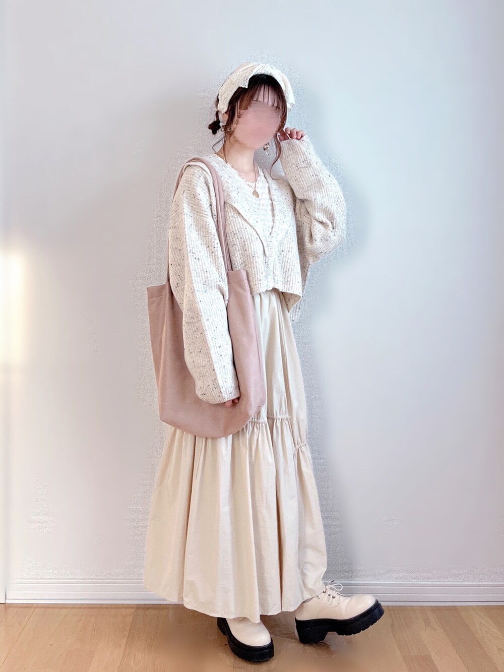 ãã¯ã€ãç³»ã®ã«ãŒãã£ã¬ã³/ãã¬ãããã¯ã€ãç³»ã®Tã·ã£ã/ã«ãããœãŒããã¯ã€ãç³»ã®ã¹ã«ãŒããççšããã¬ãã£ãŒã¹ã®å¬ã³ãŒãã£ããŒãã®3æç®ã®åç