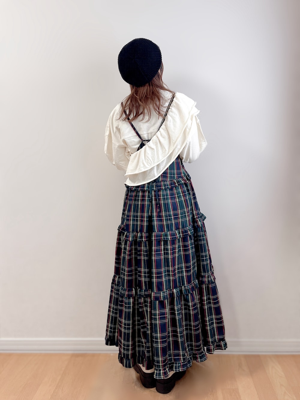 ãã«ãŒç³»ã®ã¯ã³ããŒã¹ããã¯ã€ãç³»ã®ã¹ãŠã§ãããã·ã«ããŒç³»ã®ã·ã§ã«ããŒããã°ãççšããã¬ãã£ãŒã¹ã®å¬ã³ãŒãã£ããŒãã®5æç®ã®åç