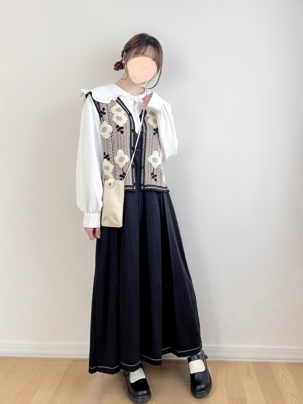 ãã¯ã€ãç³»ã®ã·ã£ã/ãã©ãŠã¹ããã©ãã¯ç³»ã®ãžã£ã³ããŒã¹ã«ãŒãããã©ãã¯ç³»ã®ãã®ä»ã·ã¥ãŒãºãççšããã¬ãã£ãŒã¹ã®æ¥ã³ãŒãã£ããŒãã®4æç®ã®åç