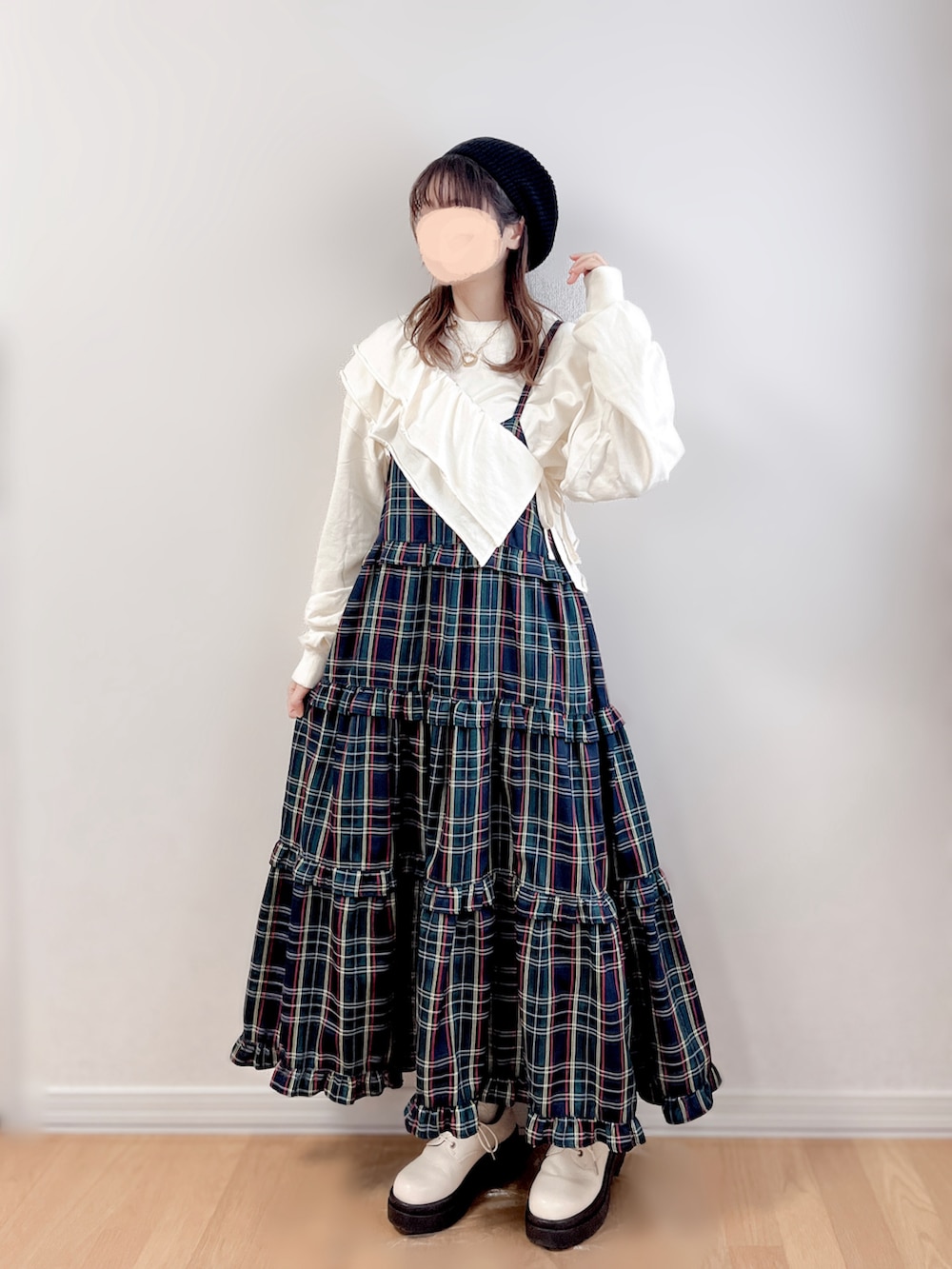 ãã«ãŒç³»ã®ã¯ã³ããŒã¹ããã¯ã€ãç³»ã®ã¹ãŠã§ãããã·ã«ããŒç³»ã®ã·ã§ã«ããŒããã°ãççšããã¬ãã£ãŒã¹ã®å¬ã³ãŒãã£ããŒãã®4æç®ã®åç