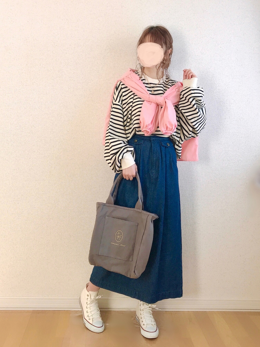 ãã³ã¯ç³»ã®ã·ã£ã/ãã©ãŠã¹ããã©ãã¯ç³»ã®ã¹ã«ãŒãããã¯ã€ãç³»ã®ãã¹ããççšããã¬ãã£ãŒã¹ã®æ¥ã³ãŒãã£ããŒãã®3æç®ã®åç