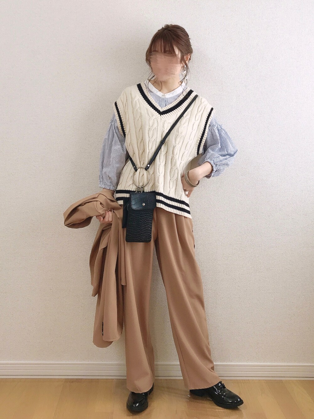 ããŒãžã¥ç³»ã®ããŒã©ãŒããžã£ã±ããããã«ãŒç³»ã®ã·ã£ã/ãã©ãŠã¹ããã©ãã¯ç³»ã®ã·ã§ã«ããŒããã°ãççšããã¬ãã£ãŒã¹ã®æ¥ã³ãŒãã£ããŒãã®4æç®ã®åç