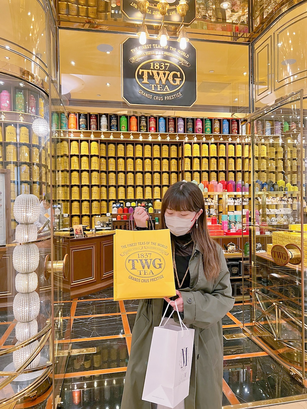 「春服デビュー宣言、オトナ女子、カジュアル、グリーン、スカート、低身長コーデ、春コーデ、休日コーデ、BEAMS」｜「BEAMS HEARTのBEAMS HEART / オーバーヨーク ビッグコート（トレンチコート、グリーン系）」を使った、Tiffさん（レディース・155cm）の春コーディネートの3枚目の写真