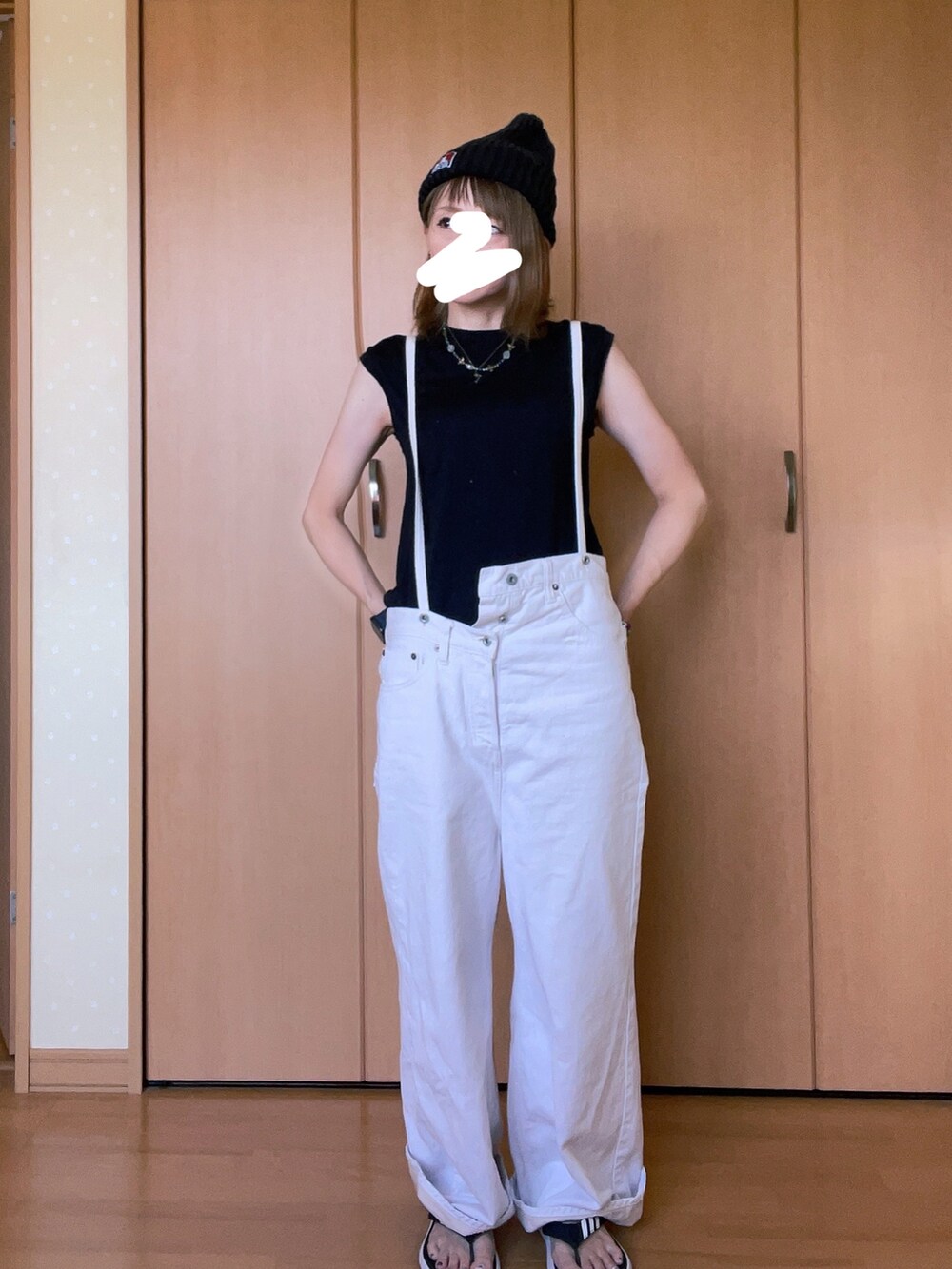 「古着コーデ、秋のコーデ、ニット帽、ﾊﾝﾄﾞﾒｲﾄﾞｱｸｾｻﾘｰ、お買い物、古着屋、まだまだ暑い」｜「古着屋のアイテム（デニムパンツ、ホワイト系）」を使った、*.⌘めんこ⌘.*さん（レディース・157cm）の秋コーディネートの4枚目の写真