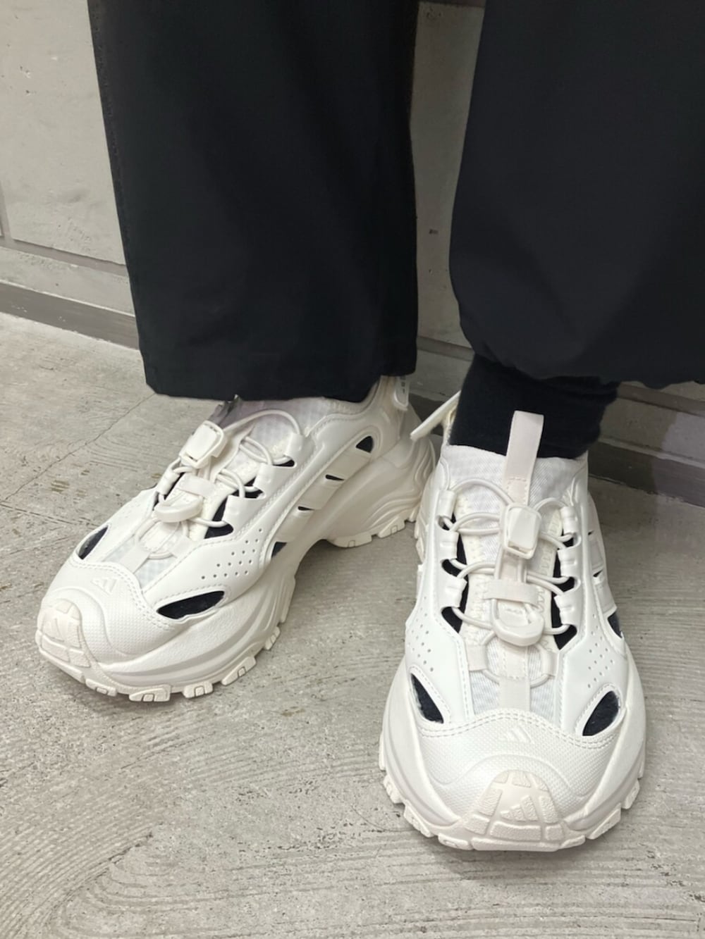 スニーカーサンダル / Sneaker Sandal、Earth Day グラフィック