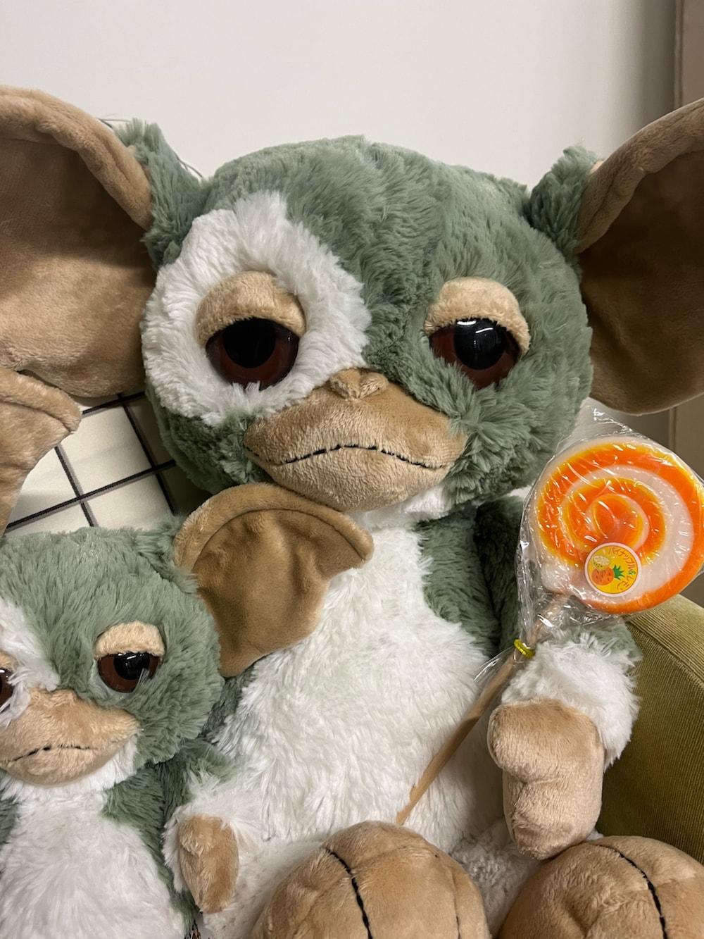 グリーン系のおもちゃ、グリーン系のフィギュア、グリーン系のおもちゃを着用したレディースの秋コーディネートの4枚目の写真