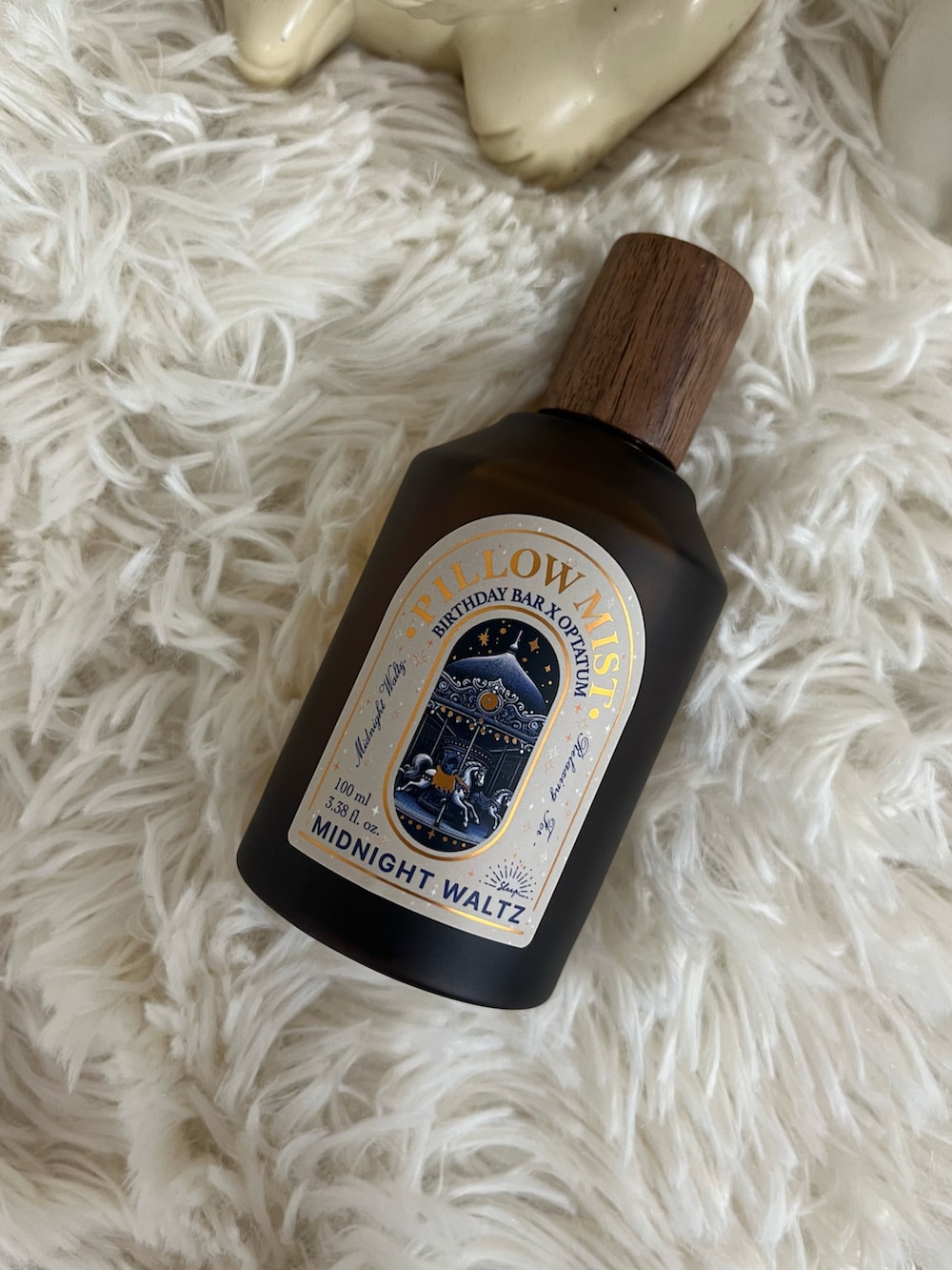 その他のルームフレグランス/お香を着用したレディースの秋コーディネートの2枚目の写真