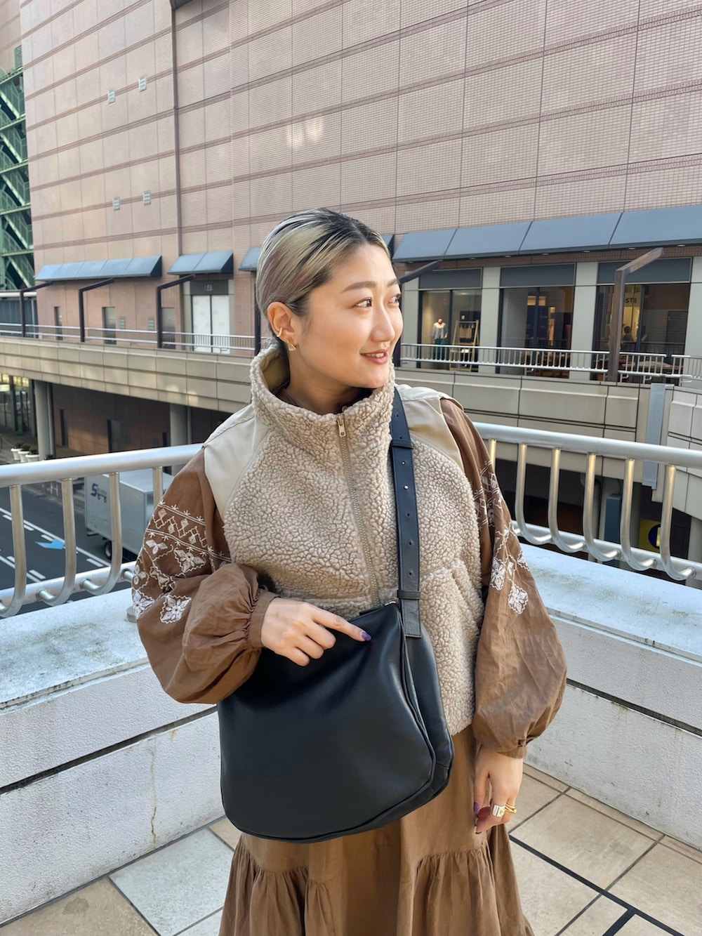 別々で着まわせる》ボアベスト付き馬刺しゅうコート【SUM1 STYLE（スミ