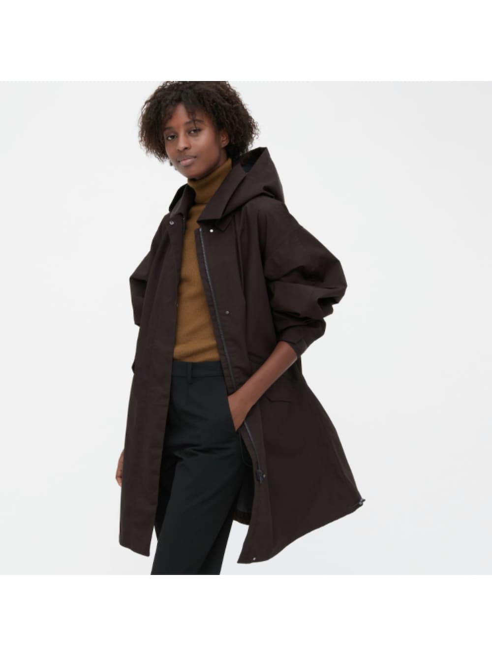 「ベレー帽、コート、タートルネック、タートルネックニット、ニット、セーター、チノパン、ユニクロ、UNIQLO、UNIQLO U、ユニクロユー、uniqlo ines de la fressange、ユニクロイネス、強風、強風映えコーデ」|「UNIQLOのアイテム(ハンチング/ベレー帽、ブラック系)」を使った、【Khaki's】A田さん(メンズ・163cm)の冬コーディネートの5枚目の写真