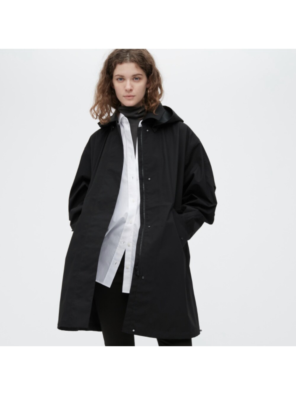 「ベレー帽、コート、タートルネック、タートルネックニット、ニット、セーター、チノパン、ユニクロ、UNIQLO、UNIQLO U、ユニクロユー、uniqlo ines de la fressange、ユニクロイネス、強風、強風映えコーデ」|「UNIQLOのアイテム(ハンチング/ベレー帽、ブラック系)」を使った、【Khaki's】A田さん(メンズ・163cm)の冬コーディネートの4枚目の写真
