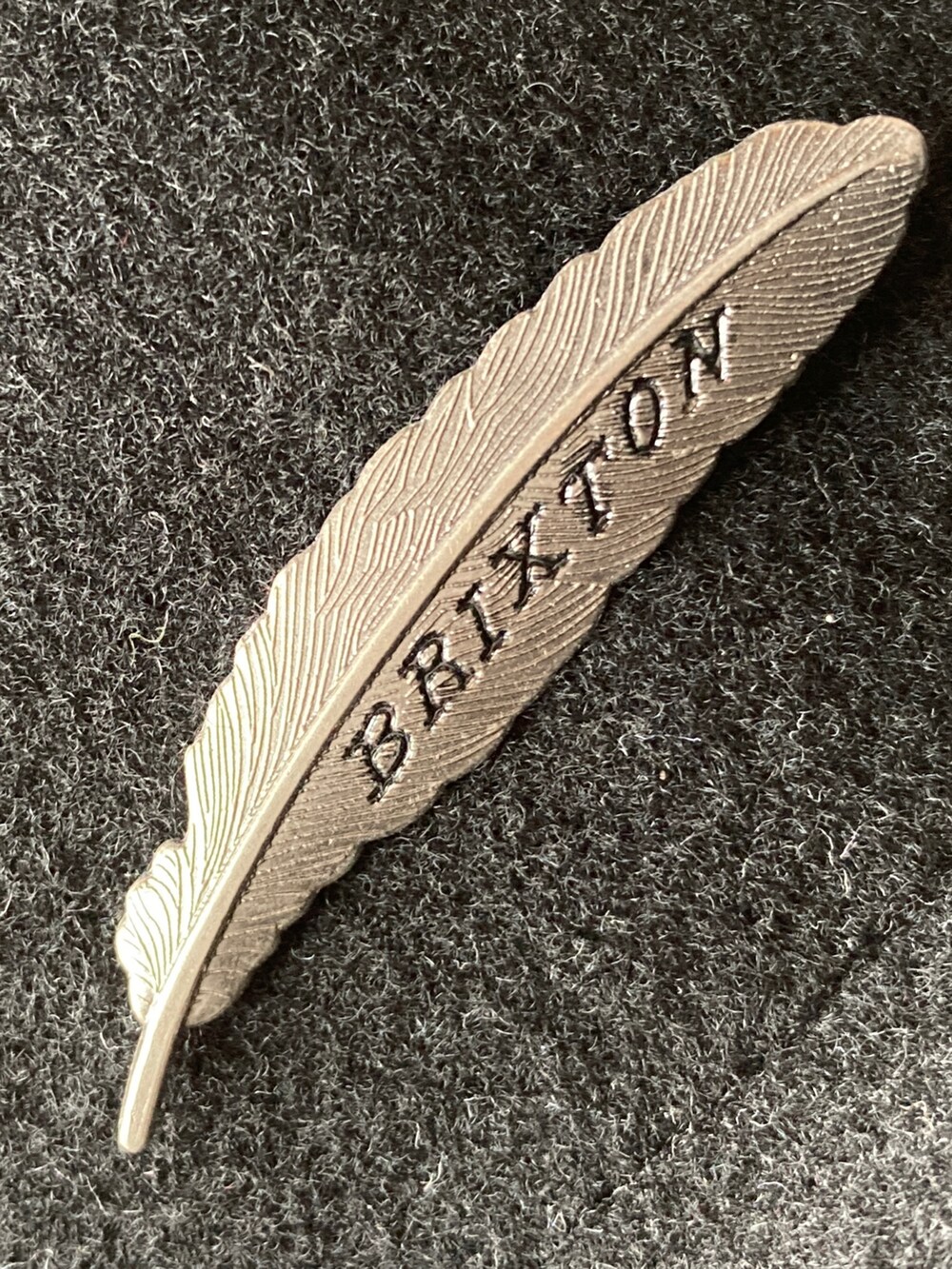 「brixton、ハット、ハットコーデ、丸めがね、丸眼鏡、UNIQLO U、ニット、ニットベスト、ベスト、ベストコーデ、タートルネック、チノパン、UNIQLO、ユニクロ、ユニクロコーデ」｜「BRIXTONのBRIXTON / MAYFIELDHT（ハット、ブラック系）」を使った、【Khaki's】A田さん（メンズ・163cm）の春コーディネートの3枚目の写真