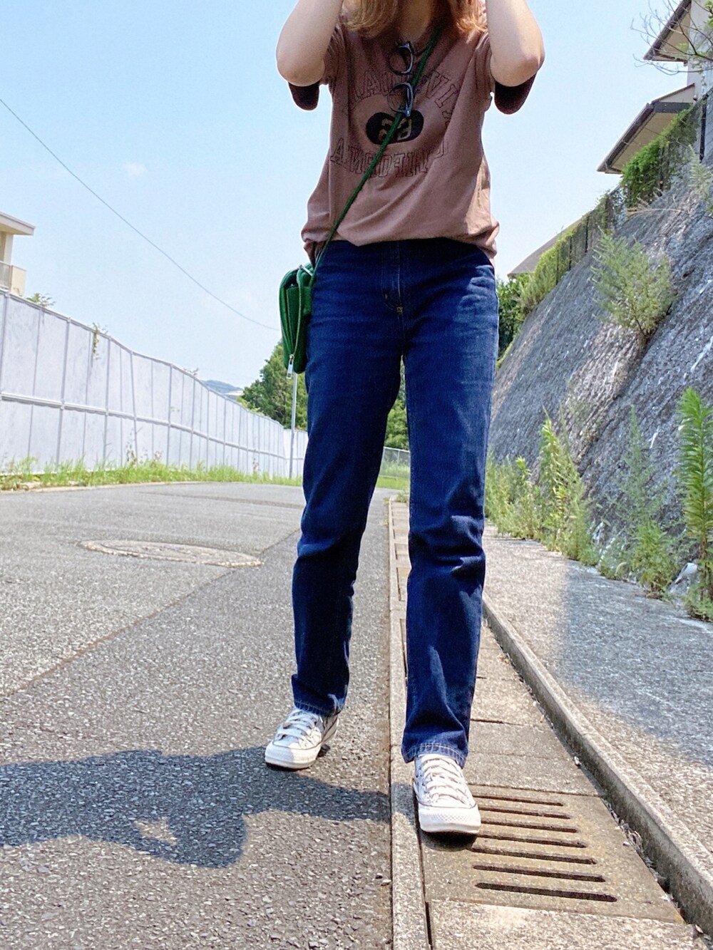 「Championの半袖Tシャツ（Tシャツ/カットソー、ブラウン系）」を使った、moepさん（レディース・154cm）の夏コーディネートの2枚目の写真