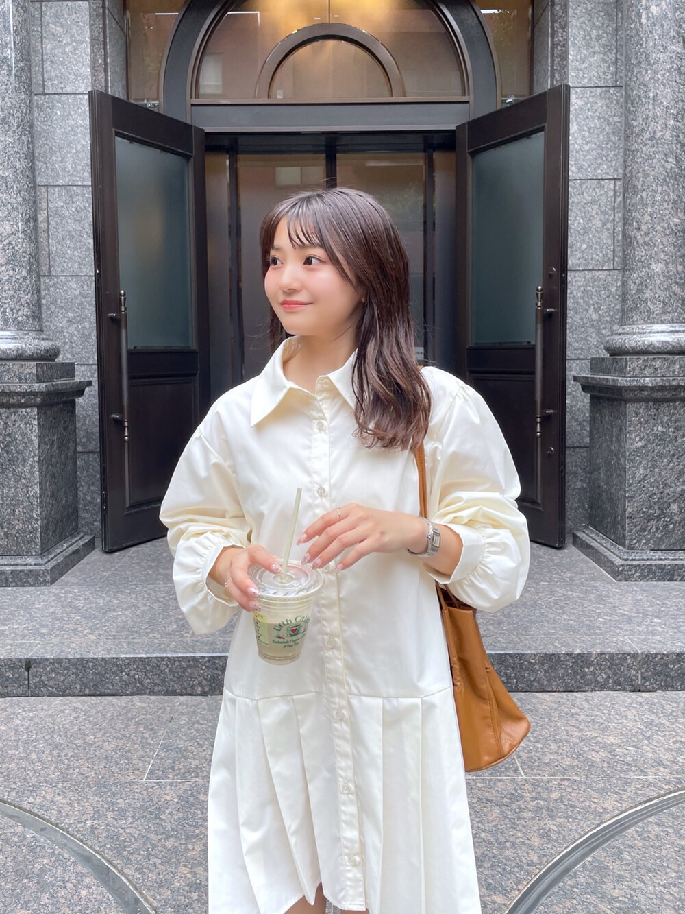 シャツドッキングプリーツミニワンピース - FREE MOC モカ 試着 タグ付