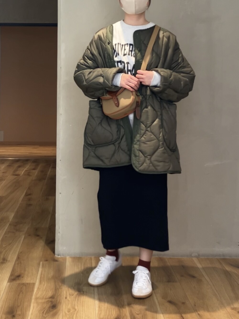 「BRADYの[ ブレディ ] ◇ JY Brady COLNE MINI ショルダー バッグ（ショルダーバッグ、ベージュ系）」を使った、ruさん（レディース・163cm）の冬コーディネートの2枚目の写真