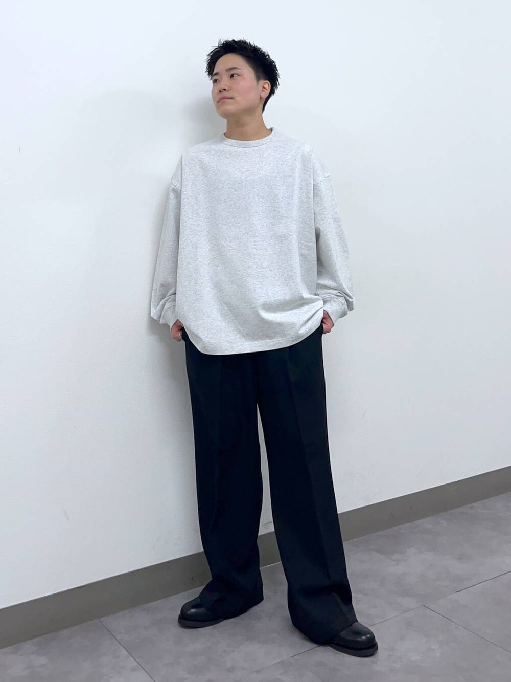 「リラックス、春夏コーデ、低身長、個性派、ラフ、デート/ロマンティック、差し色コーデ、高見え、ベーシック/シンプル、オーバーサイズ、ワイドパンツ、ロンT、Tシャツ、シャツ、キャップ」|「RAGEBLUEの【Healthknit/ヘルスニット】シンカー無地3Pソックス(ソックス/靴下、その他)」を使った、shuさん(メンズ・159cm)の春コーディネートの5枚目の写真