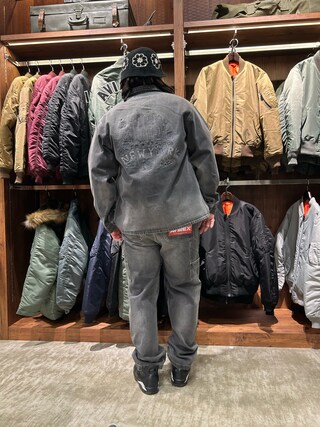 AVIREXのアイテムを使った「40代ファッション」のメンズ人気