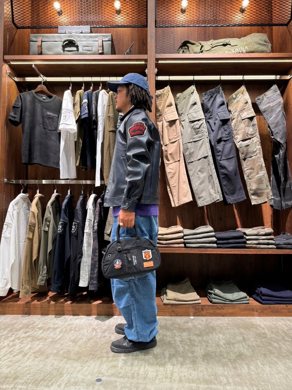 はるとさんの「TOM CAT PIGMENT LOW CAP / トムキャット ピグメント ロウ キャップ / AVIREX / アヴィレックス（AVIREX）」を使ったコーディネートの3枚目の写真