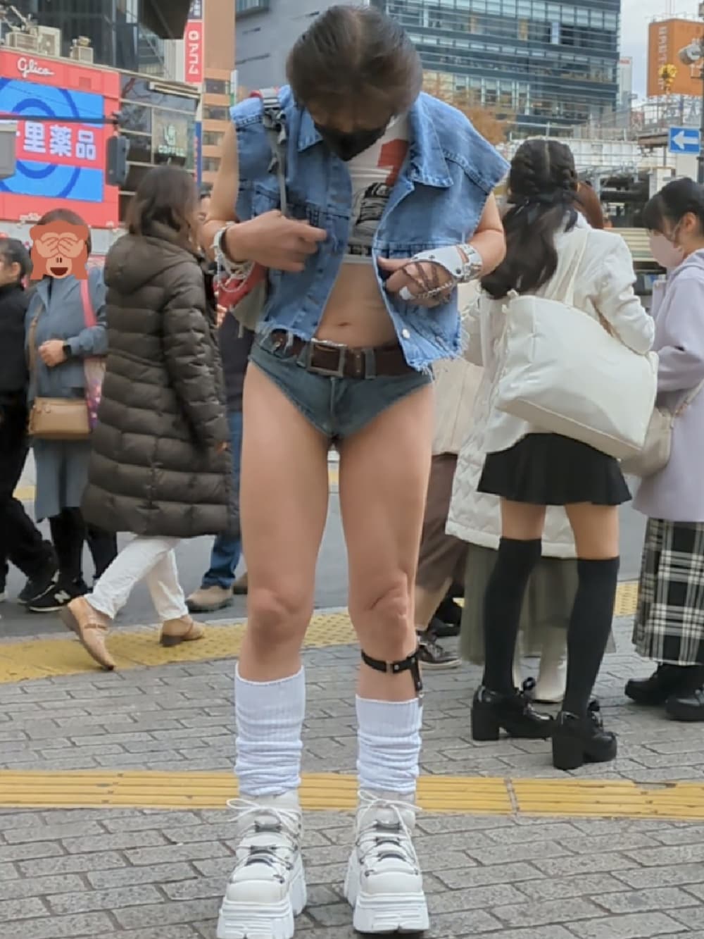 ショートパンツ　私服JK 街撮り かなけん｜me+em selectのベストを使ったコーディネート - WEAR