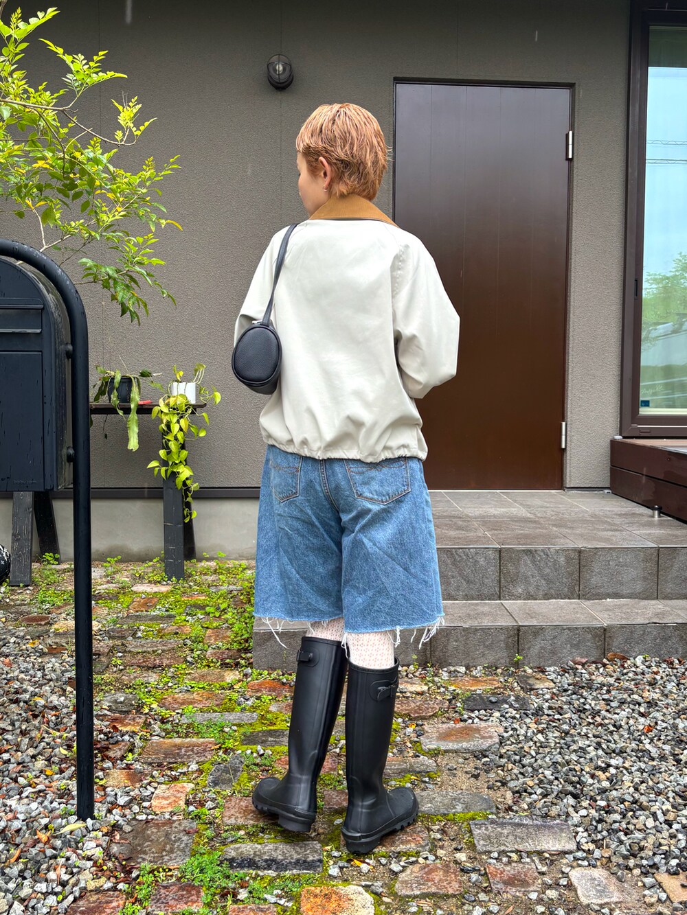 6(ROKU)＞ウール クロップド カーディガンを使ったWEARISTAの