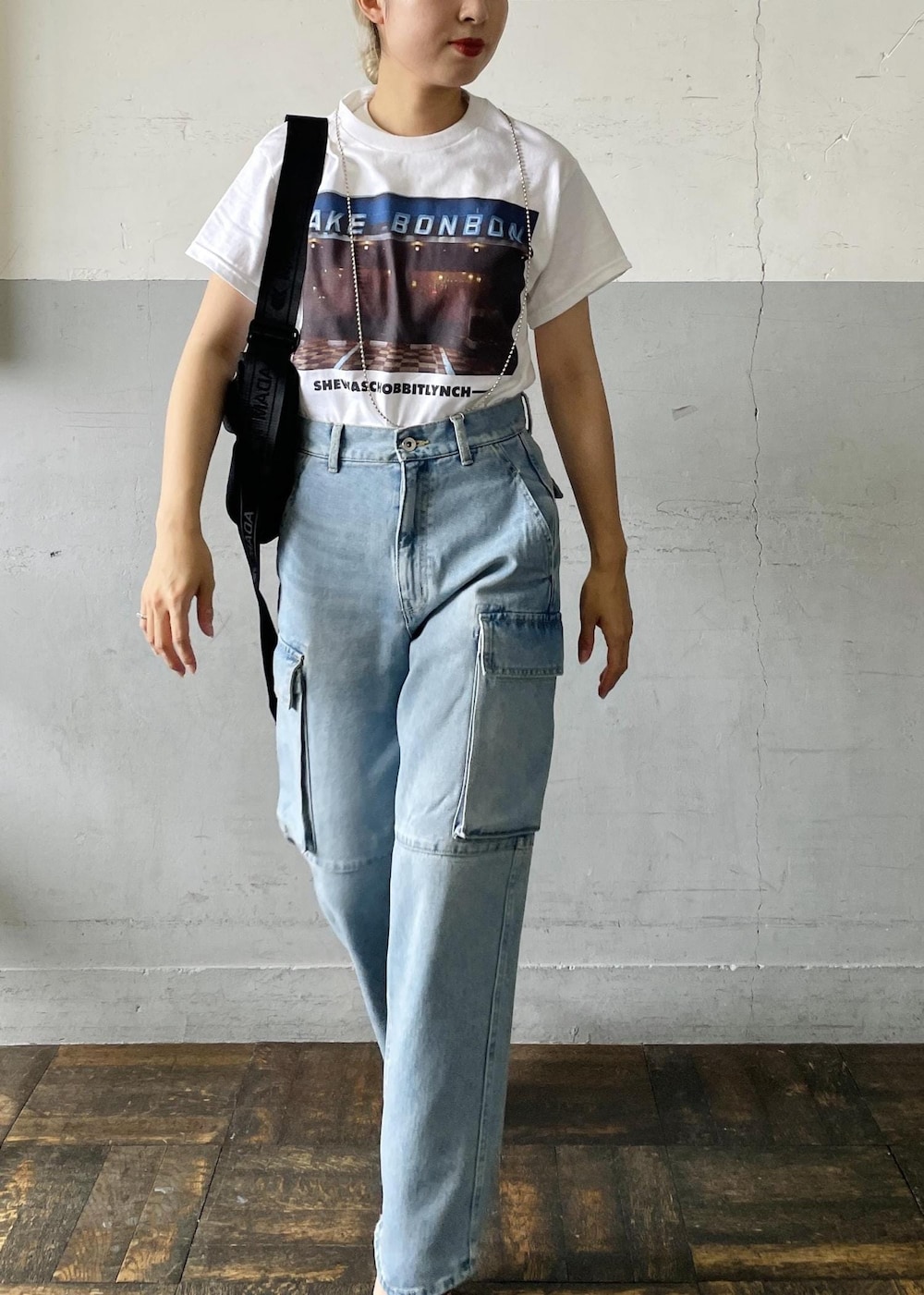 「TANGTANG、タンタン、メッシュ、JW PEI、ジェイダブリューペイ、ブラック、ホワイト、Tシャツ、半袖、クルーネック、プリント、パンツ、ブルー、デニム、ワイド」｜「JW PEIの【JW PEI】Maeve（サンダル、ブラック系）」を使った、OEさん（レディース・164cm）の夏コーディネートの8枚目の写真