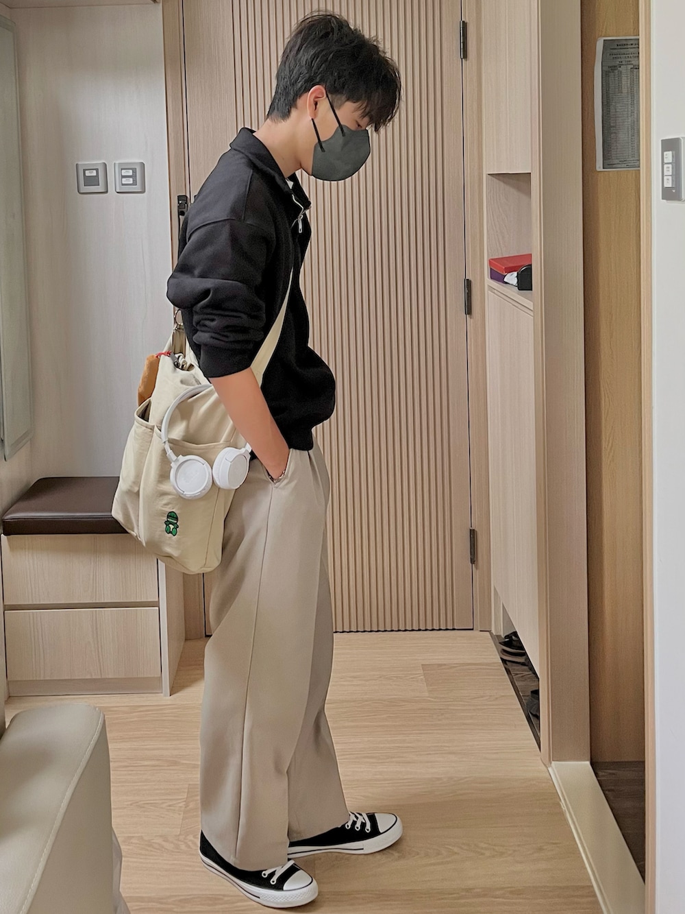 「秋服まるっと大公開、秋、秋服、秋服準備はじめました、可愛い、可愛い系、halfzip」｜「GUのコーデュロイワイドイージーパンツ(セットアップ可能)（パンツ、その他）」を使った、Graygrassさん（メンズ・172cm）の秋コーディネートの2枚目の写真