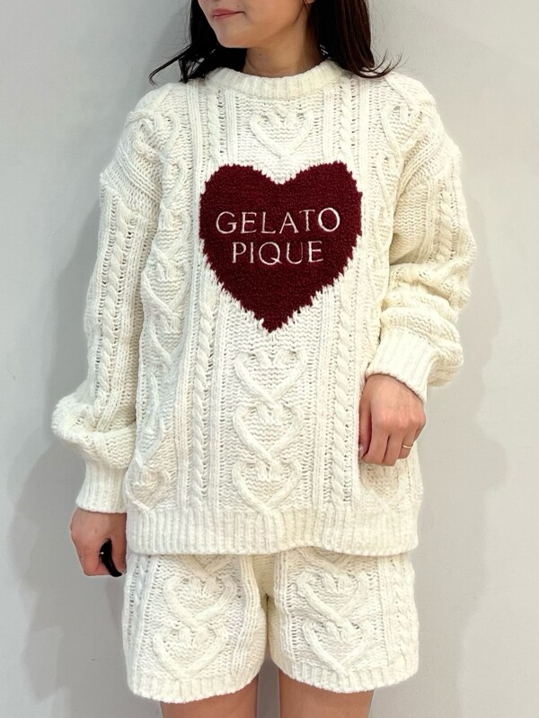 「ロゴ、ニット、ショートパンツ、ギフト、プルオーバー、らくちん、リラックス、ワンマイル、大人、モコモコ、バレンタイン、ハート、フェミニン」｜「gelato piqueの【ラッピング済み】【Valentine】ハートアランプルオーバー＆ショートパンツSET（ルームウェア/パジャマ、ベージュ系）」を使った、gelato piqueさん（レディース・158cm）の冬コーディネートの3枚目の写真