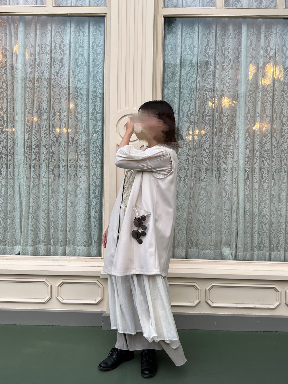 「ディズニー、ディズニーランド、ディズニーコーデ、淡色、淡色女子、淡色コーデ、淡色女子と繋がりたい、ベストコーデ」｜「MAISON CHUCLLAのワントーン ハンドメイド マクラメキャミソール chwj22s04【Maison chuclla】（キャミソール、ベージュ系）」を使った、______na01_さん（レディース・159cm）の夏コーディネートの2枚目の写真
