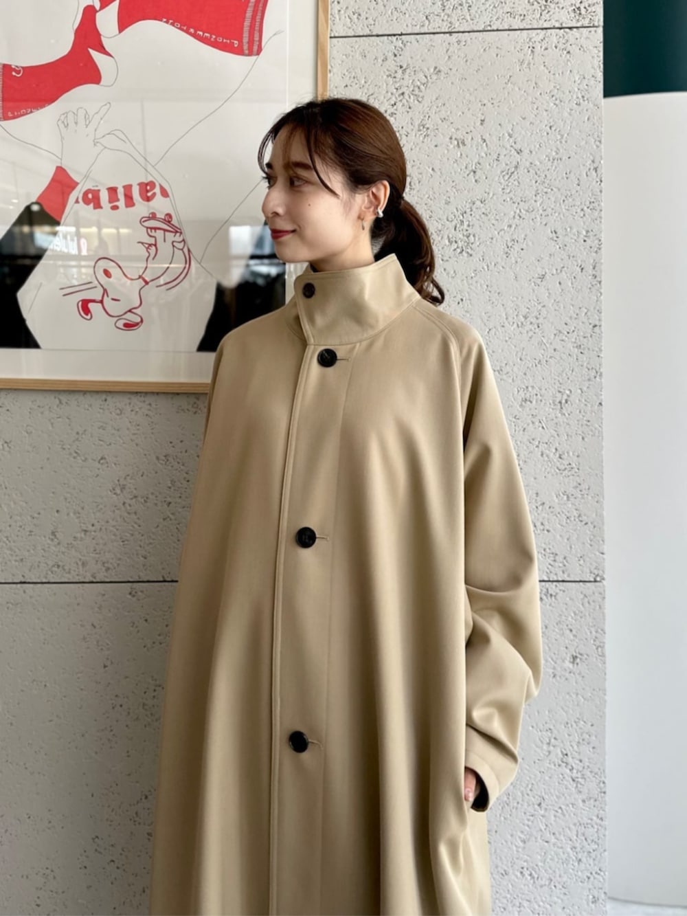 Ono_TOMORROWLAND(CABaN 丸の内店)｜cabanのステンカラーコートを使っ