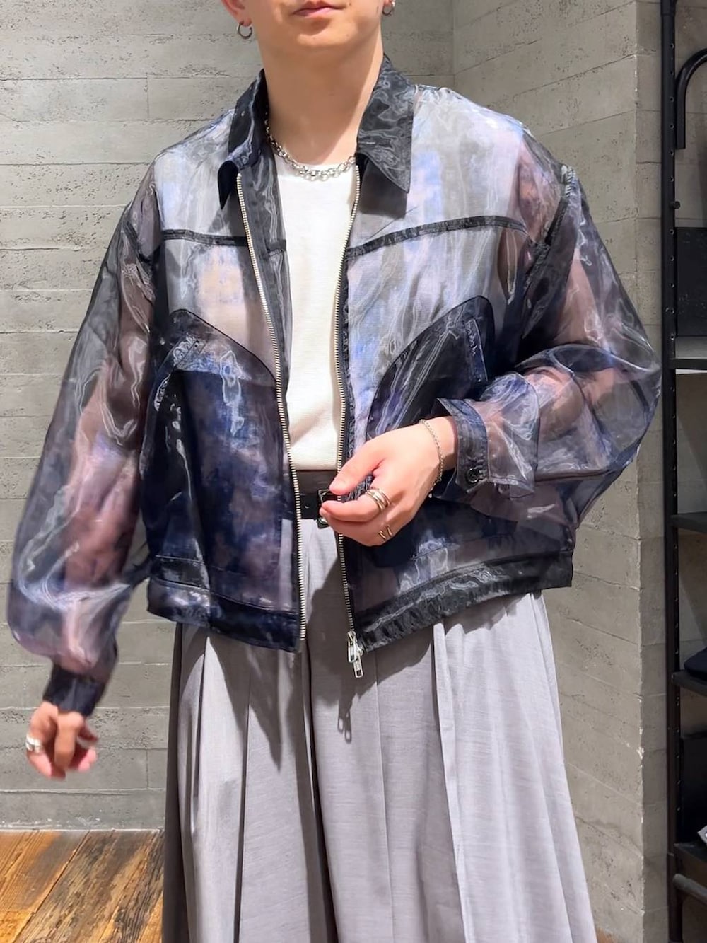「低身長、きれいめ、モード、オーバーサイズ、HARE、ワイドパンツ、ブルゾン、夏コーデ、高見え」｜「HAREのステンレスチェーンネックレス(HARE)（ネックレス、シルバー系）」を使った、HARE     もりたいさん（メンズ・168cm）の夏コーディネートの5枚目の写真
