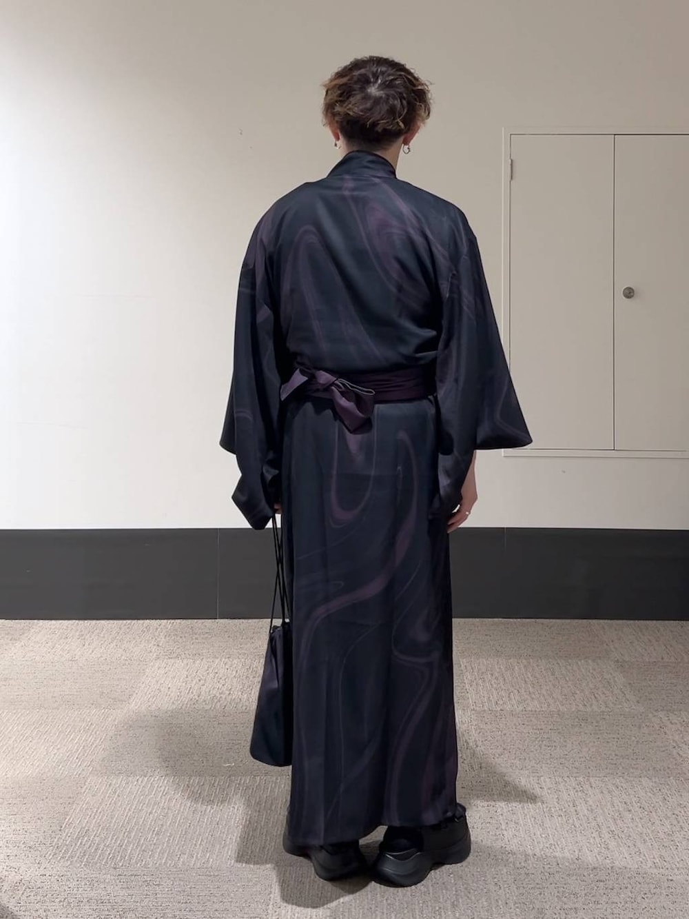 「低身長、きれいめ、オーバーサイズ、HARE、浴衣、モード、デート/ロマンティック、花火大会、夏コーデ」｜「HAREのYUKATA-3SET(HARE)（浴衣、ブラック系）」を使った、HARE     もりたいさん（メンズ・168cm）の夏コーディネートの3枚目の写真