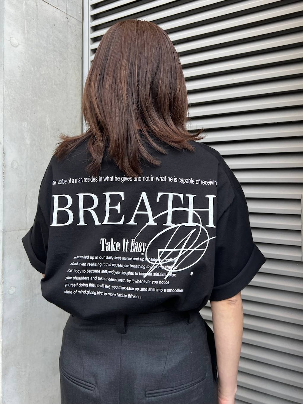 「ヘルシー、リラックス、カジュアル、Chaos、Tシャツ、スカート、ロングスカート、モノトーン、モード、おでかけ、旅行」｜「ChaosのChaos(カオス)/ローフワードスカート（スカート、グレー系）」を使った、chaos_kaeさん（レディース・160cm）の夏コーディネートの5枚目の写真