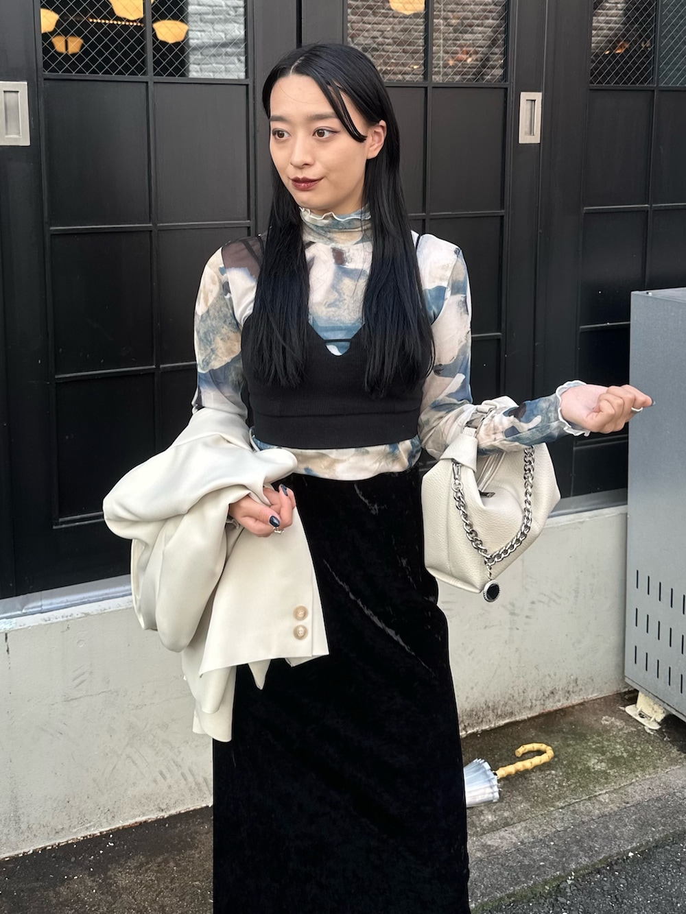 「春色、春めき満開コーデ、おでかけコーデ、オトナカジュアル、着回しコーデ、きれいめコーデ、春カラー、今日のコーデ、大人かわいい、シアートップス、ハイネックトップス」|「Lui'sのマーブルプリントシアートップス(Tシャツ/カットソー、グリーン系)」を使った、miuさん(骨格ストレート・レディース・158cm)の春コーディネートの2枚目の写真