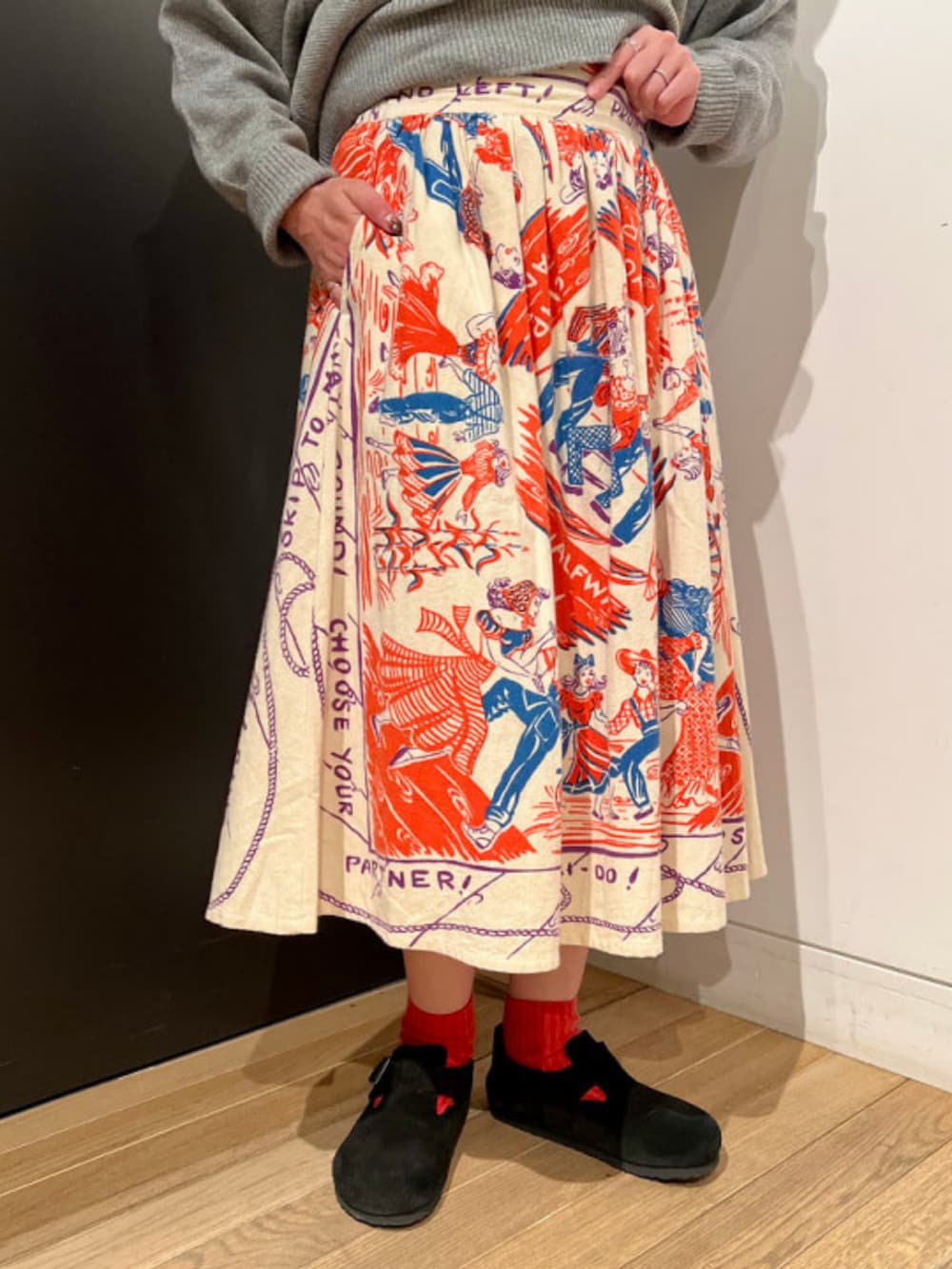 BEAMS BOY(BEAMS WOMEN)｜BINDUのスカートを使ったコーディネート - WEAR